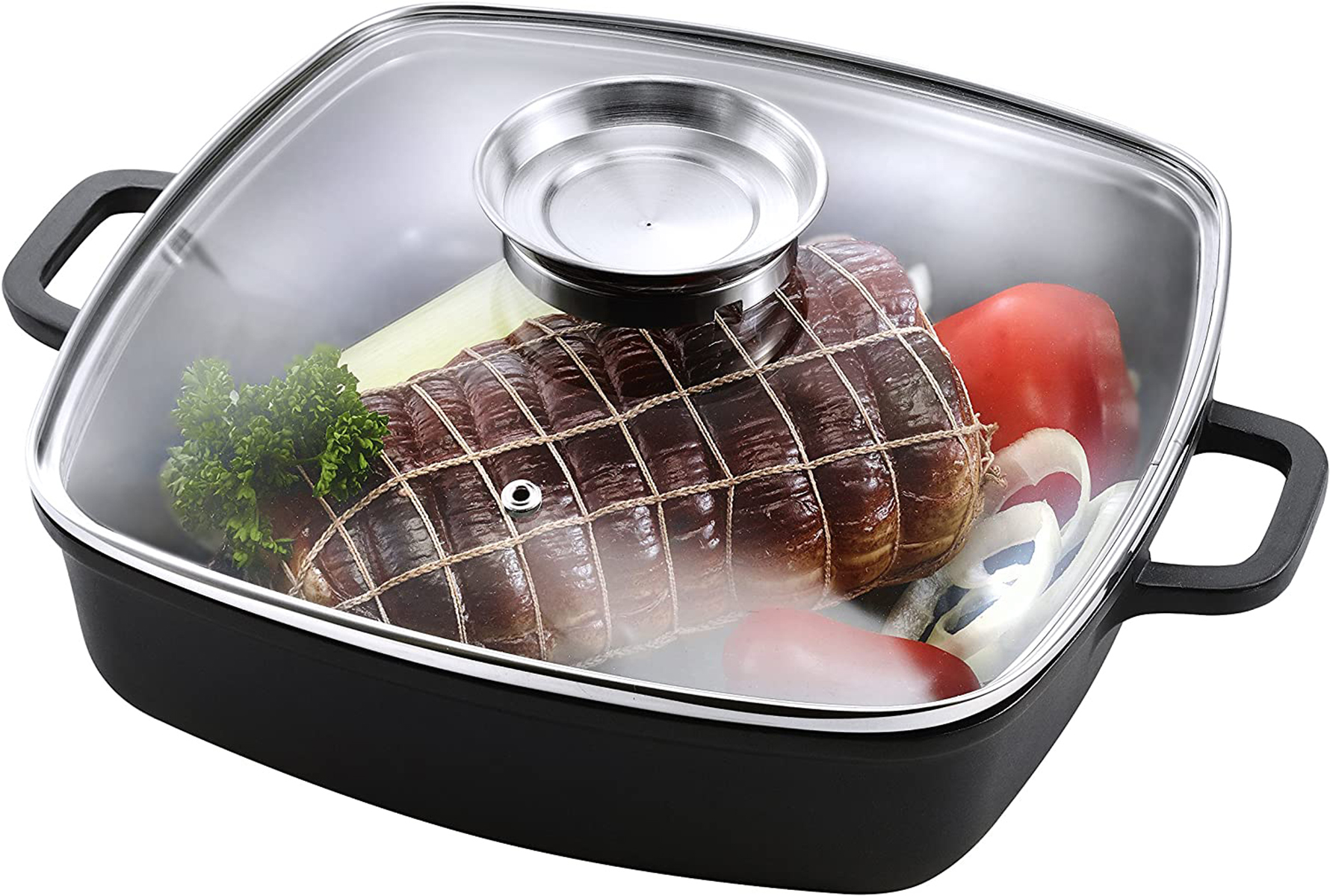 Eine quadratische Pfanne mit Glasdeckel, die Lebensmittel enthält, darunter Fleisch und Gemüse.