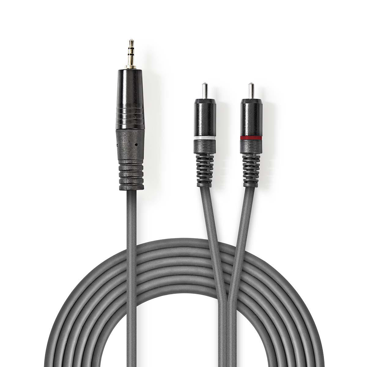 Drie audiokabels met verschillende connectoren op een witte achtergrond. De connectoren hebben zwarte en rode ringen.