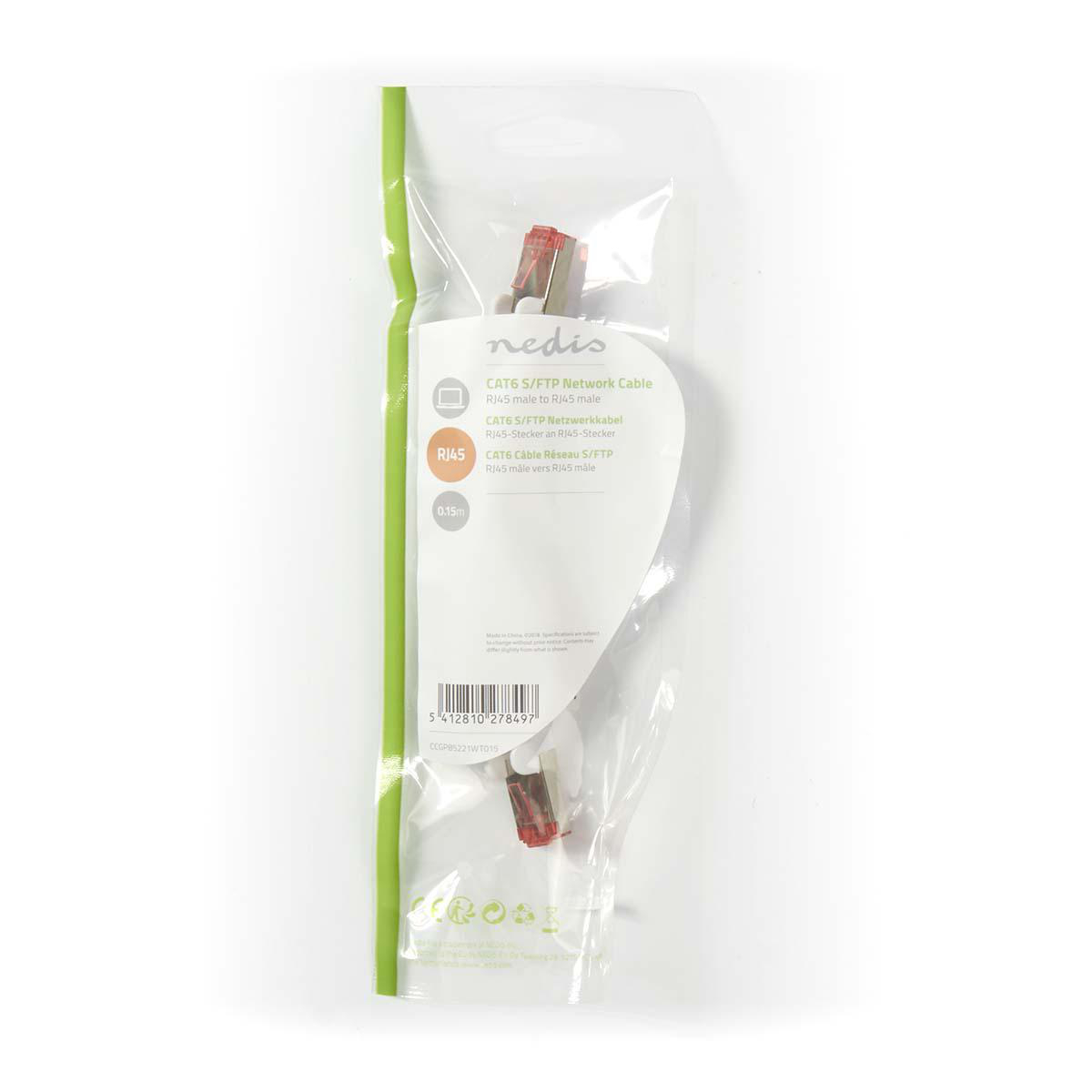Un pacchetto di plastica trasparente contenente un cavo di rete CAT6 con connettori RJ45, testo bianco e sfondo verde.