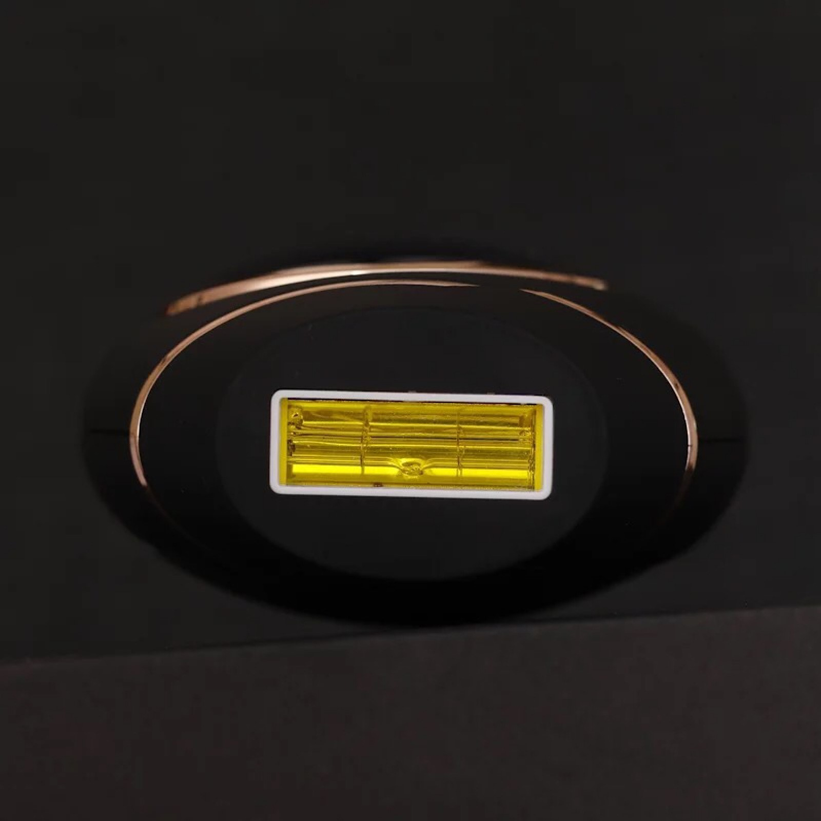 LALANOS COSMETICS IPL-Haarentferner 500.000 Gold LCD-Touch Maniküre Screen, Set und für 500.000 Körper, mit / Gesicht, Bikinizone, Lichtimpulse, Pediküre Achseln Schwarz IPL-Haarentferner