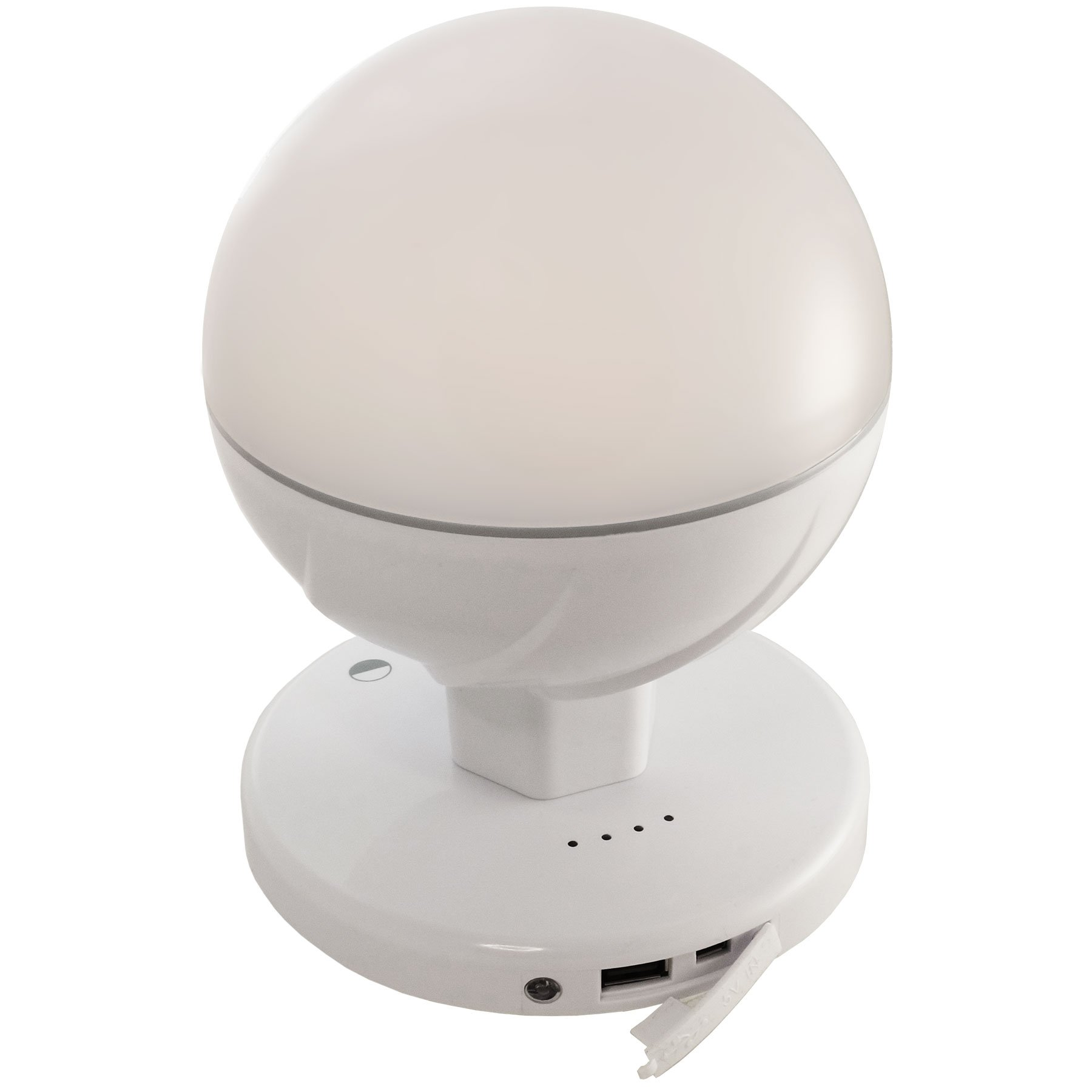 Eine weiße, kugelförmige Lampe auf weißem Sockel, die ein weiches Licht abgibt, mit einem Ladeanschluss.