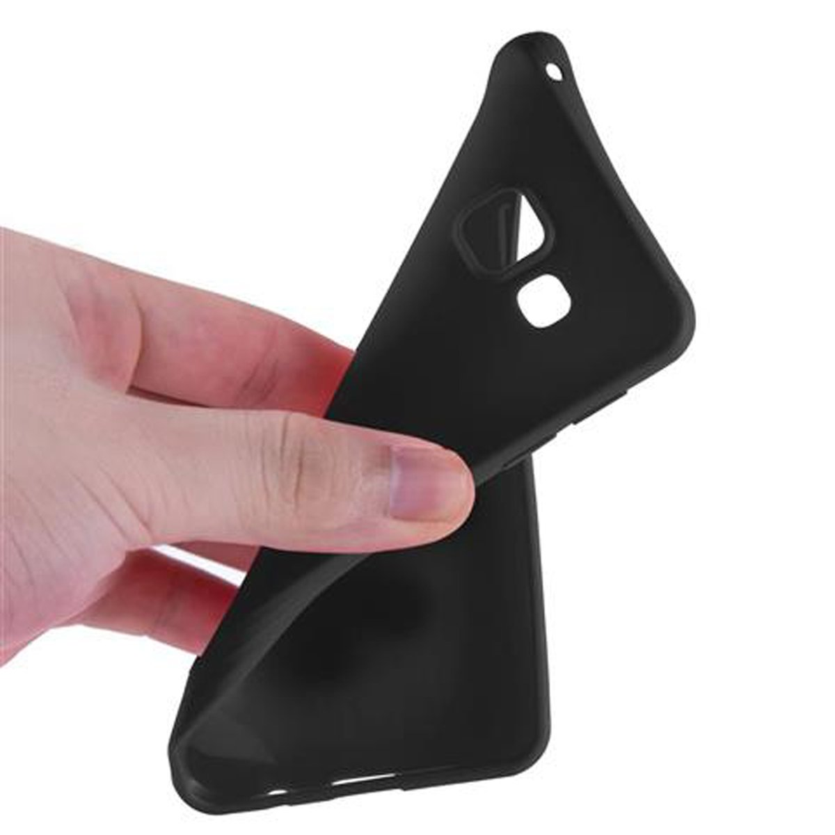 La mano di una persona che tiene una custodia nera per telefono, mostrando l'interno.