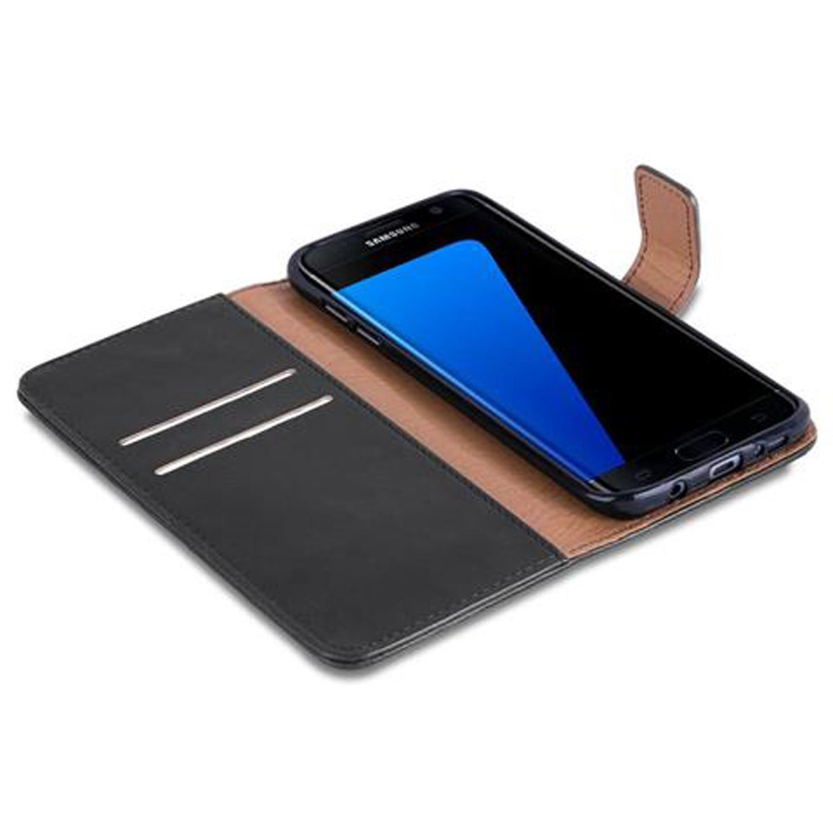 Funda negra para teléfono, abierta, con un teléfono dentro. El interior de la funda es marrón.