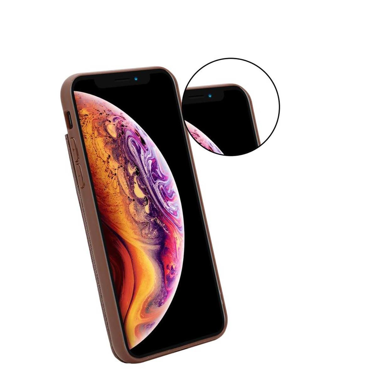 Telefono in custodia marrone, leggermente angolato, mostra lo schermo con sfondo colorato.