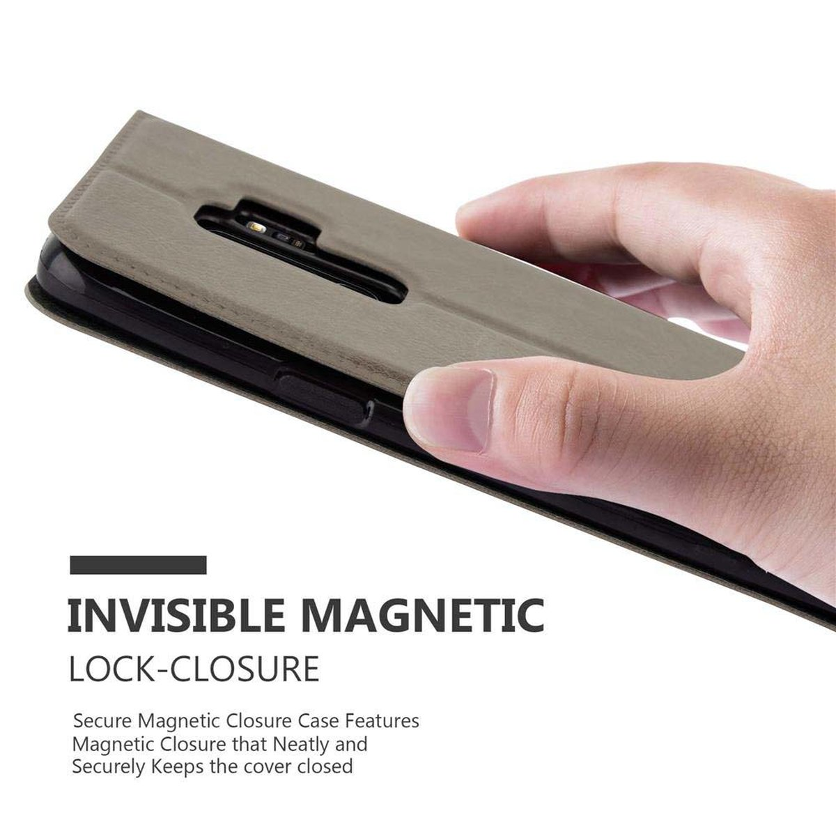 Hand hält geschlossene graue Handyhülle mit Text 'INVISIBLE MAGNETIC LOCK-CLOSURE' und Beschreibung unten.