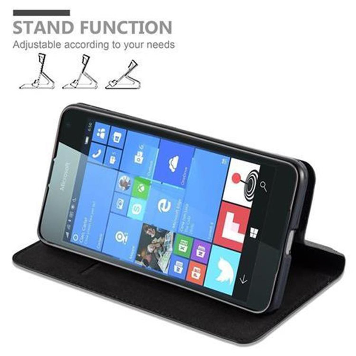 Telefono in una custodia, aperto, angolato su una superficie, con funzione stand. Lo schermo mostra app.