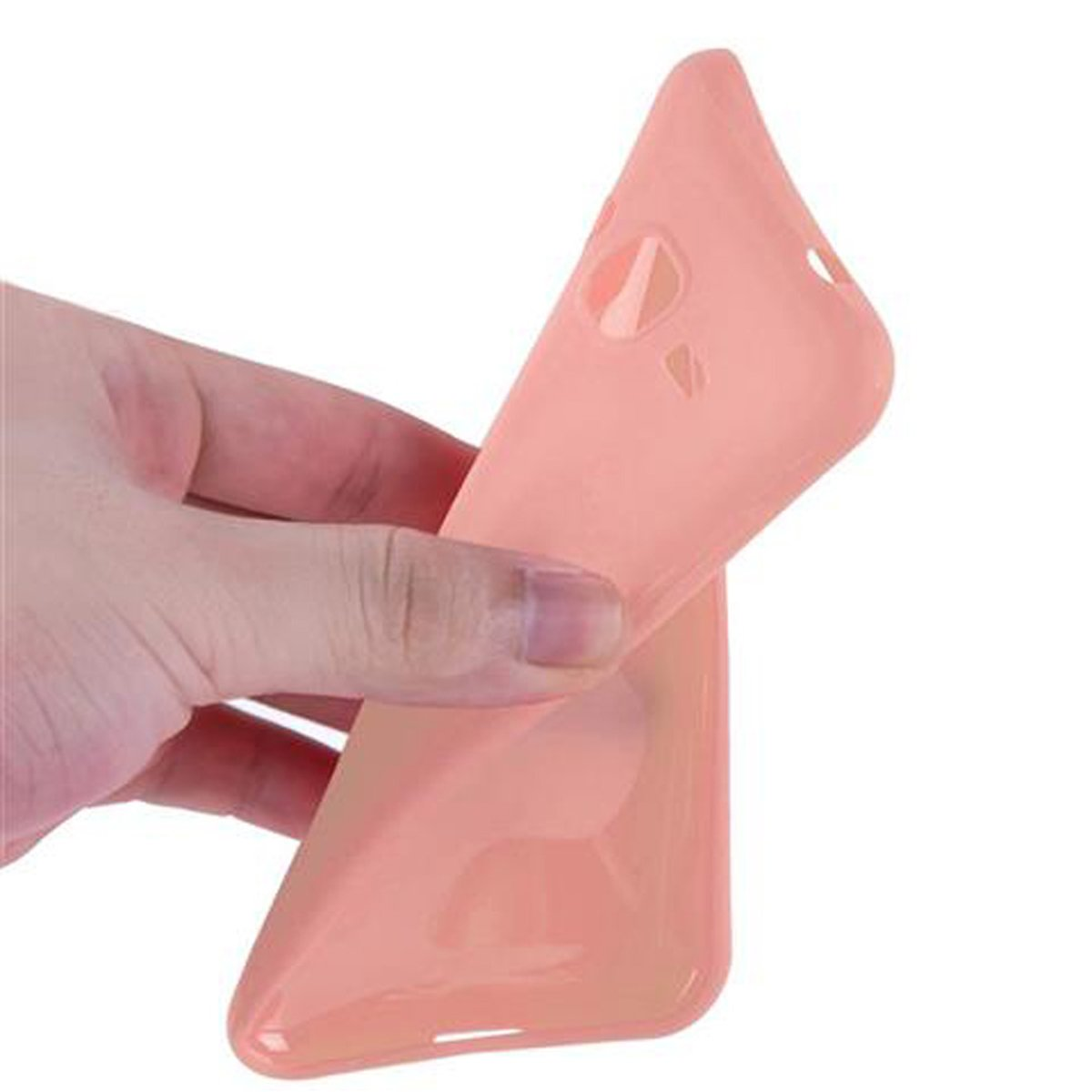 Una mano che tiene una custodia rosa per telefono, mostrando l'interno della custodia.
