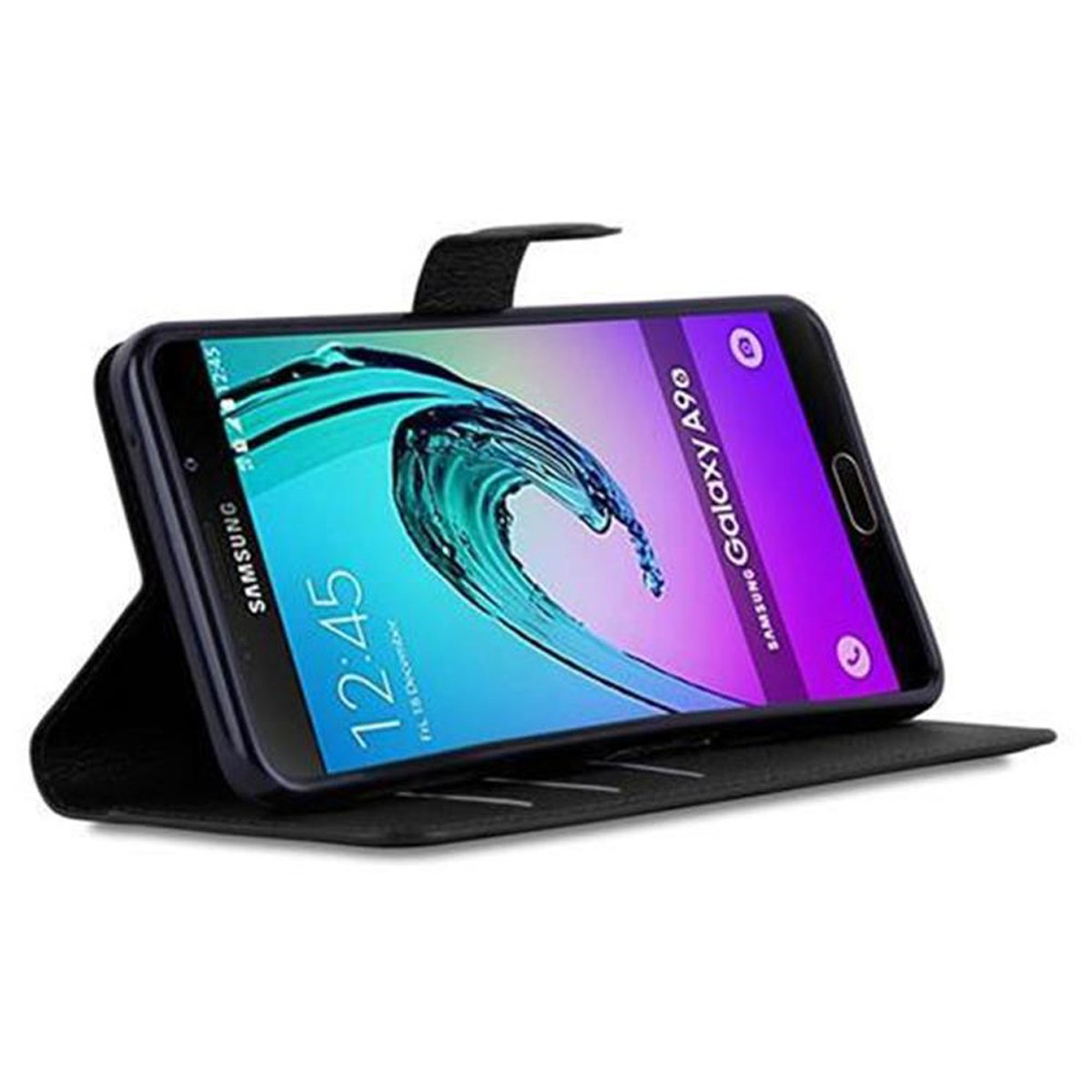 Telefono in custodia nera. Custodia aperta che mostra uno schermo. Testo: Samsung Galaxy A90.