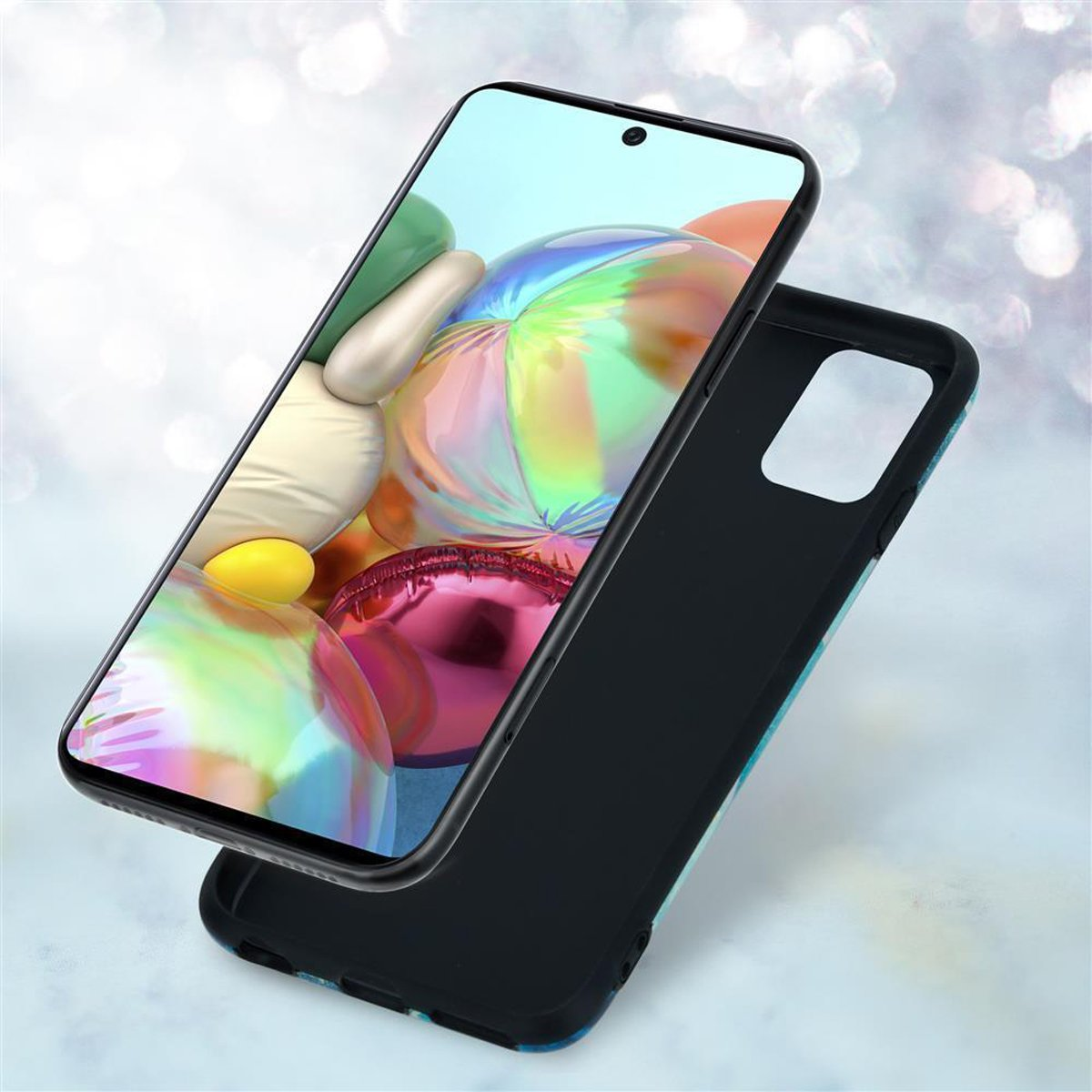 Una custodia per telefono con un telefono all'interno. Il telefono ha uno schermo colorato.