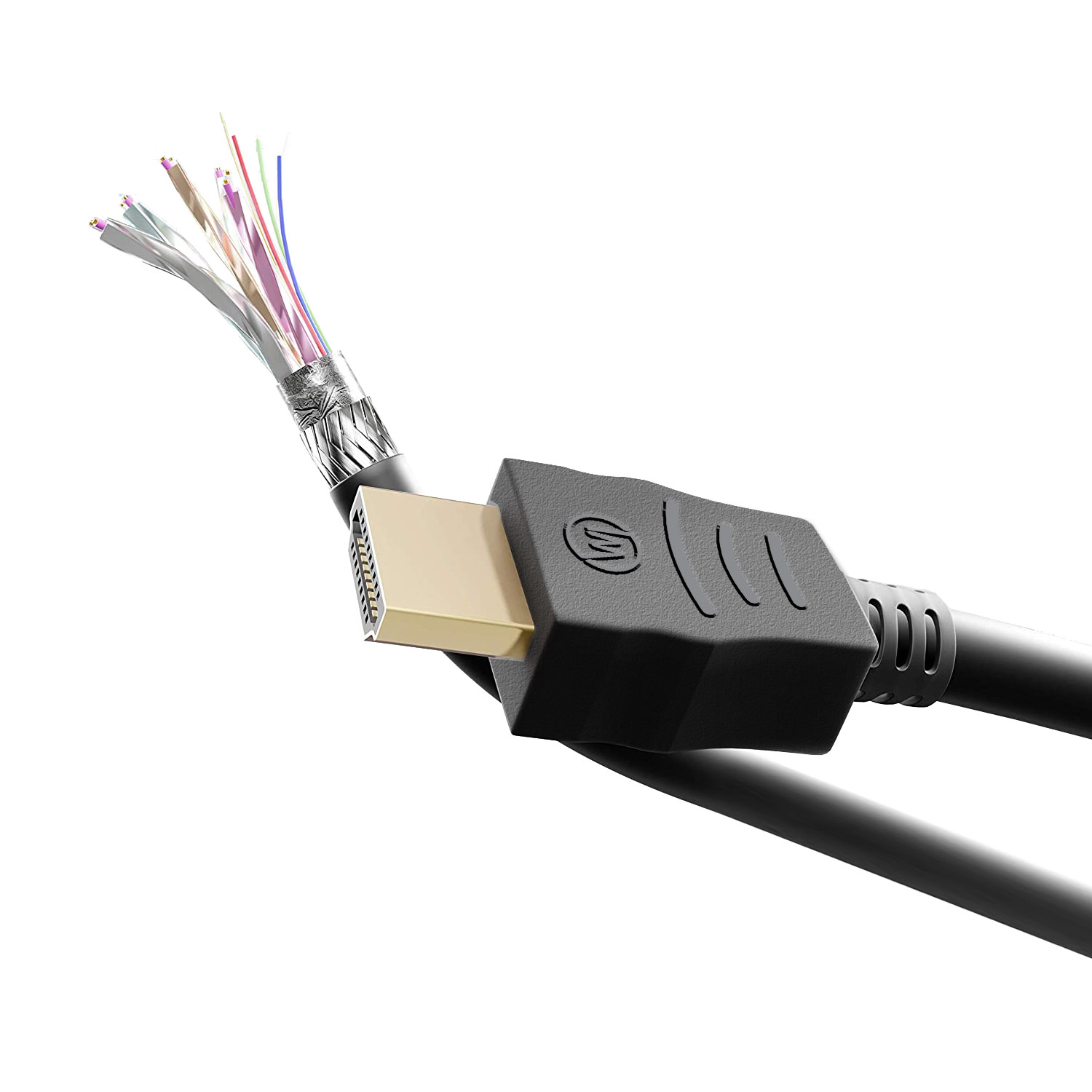 HDMI-Kabel mit freiliegenden Drähten und Stecker. Weißer Hintergrund.