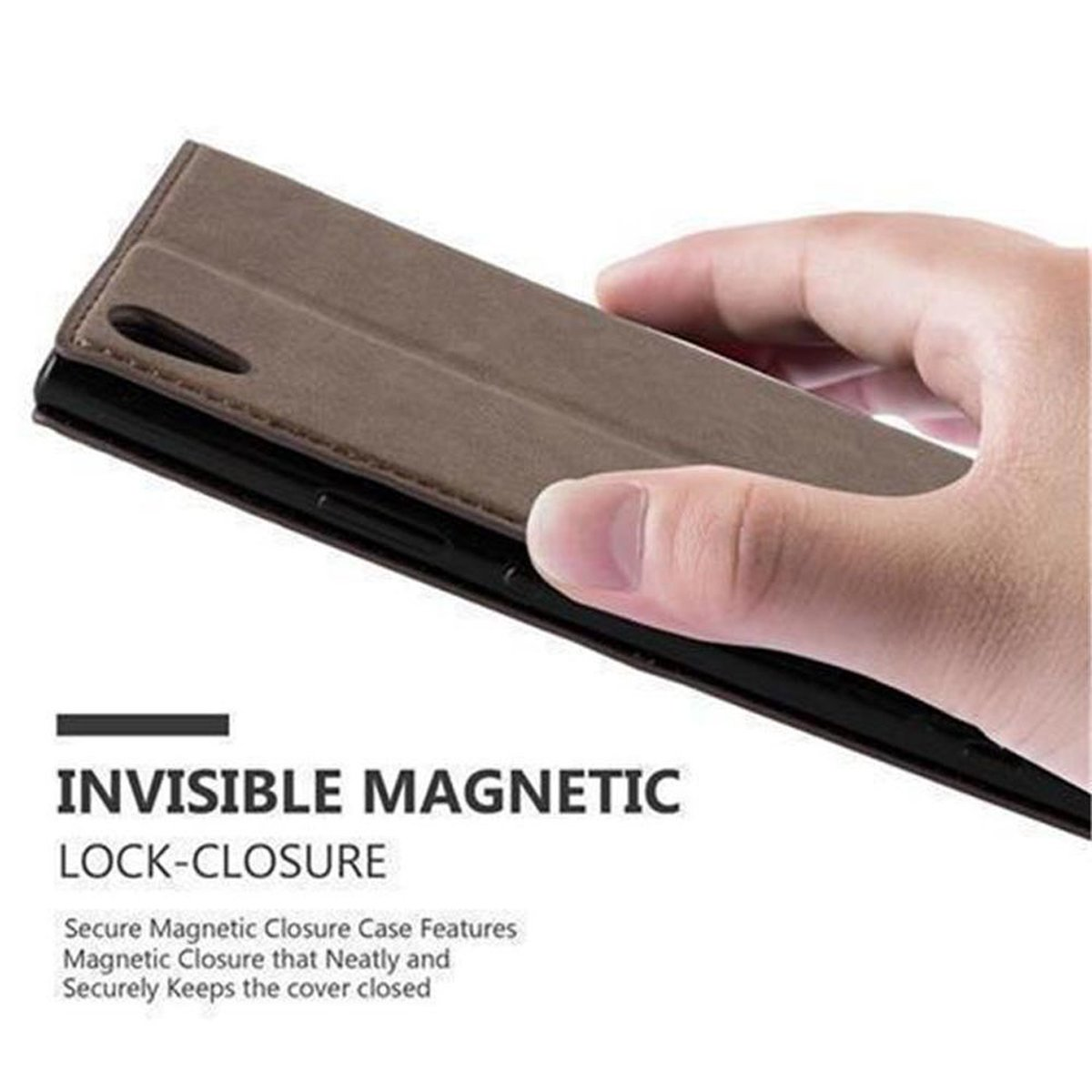 Mano che tiene una custodia marrone. Testo: Invisible Magnetic Lock-Closure, su sfondo bianco.