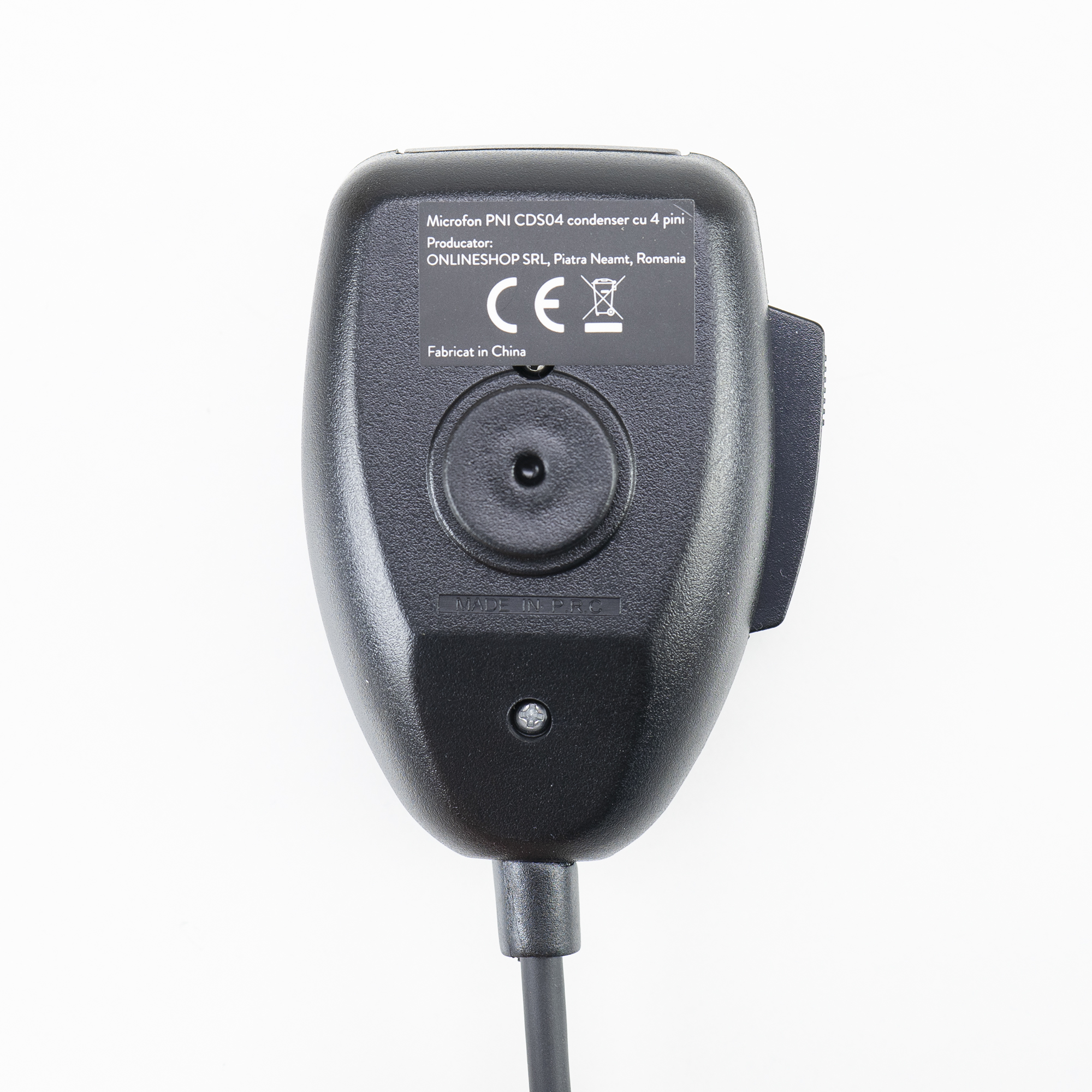 Ein schwarzes Mikrofon mit Kabel und Anschluss auf weißem Hintergrund, mit Text auf der Rückseite.