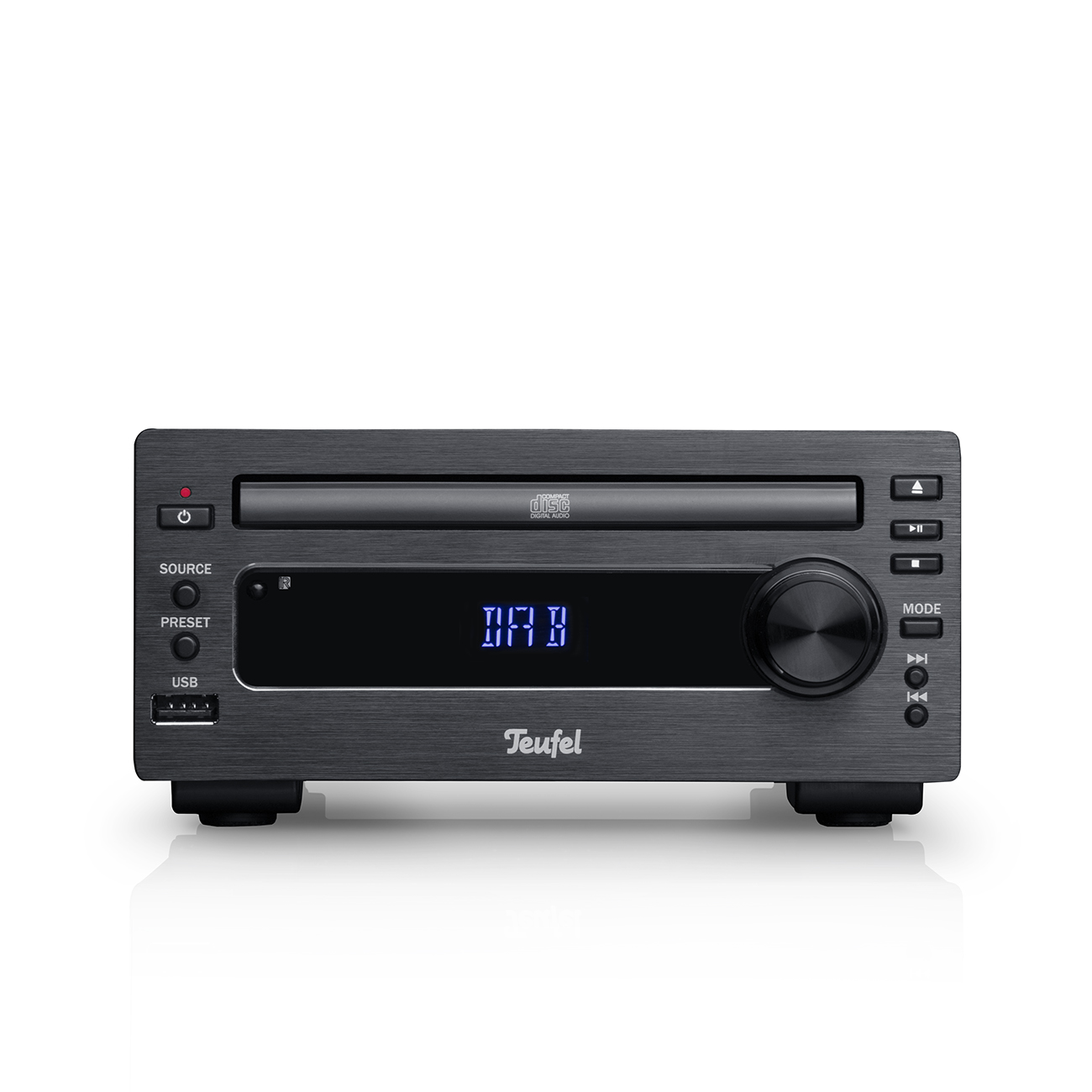 Schwarzer Stereo-Receiver mit CD-Steckplatz und Display. Er steht auf weißem Grund.