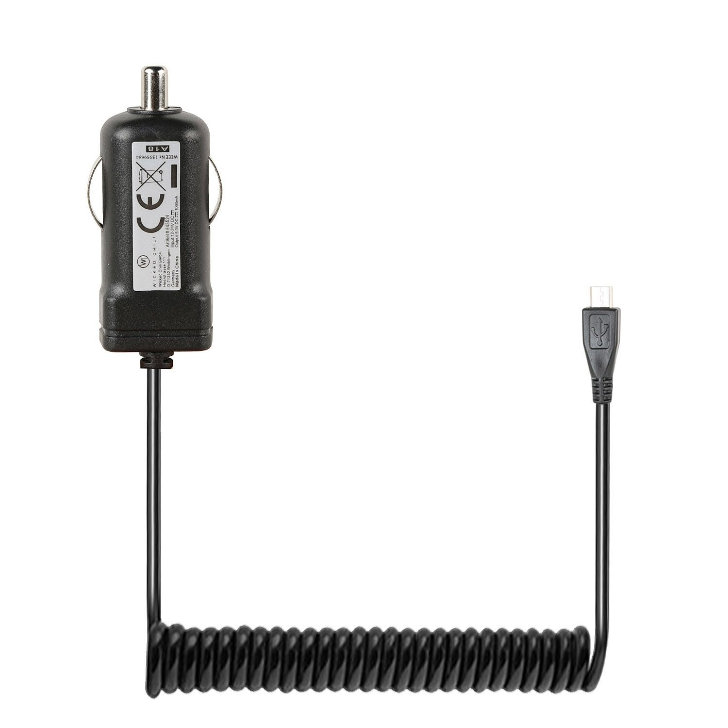 Schwarzes Autoladegerät mit USB-Kabel. Das Kabel ist aufgerollt. Das Ladegerät ist schwarz mit weißem Text.