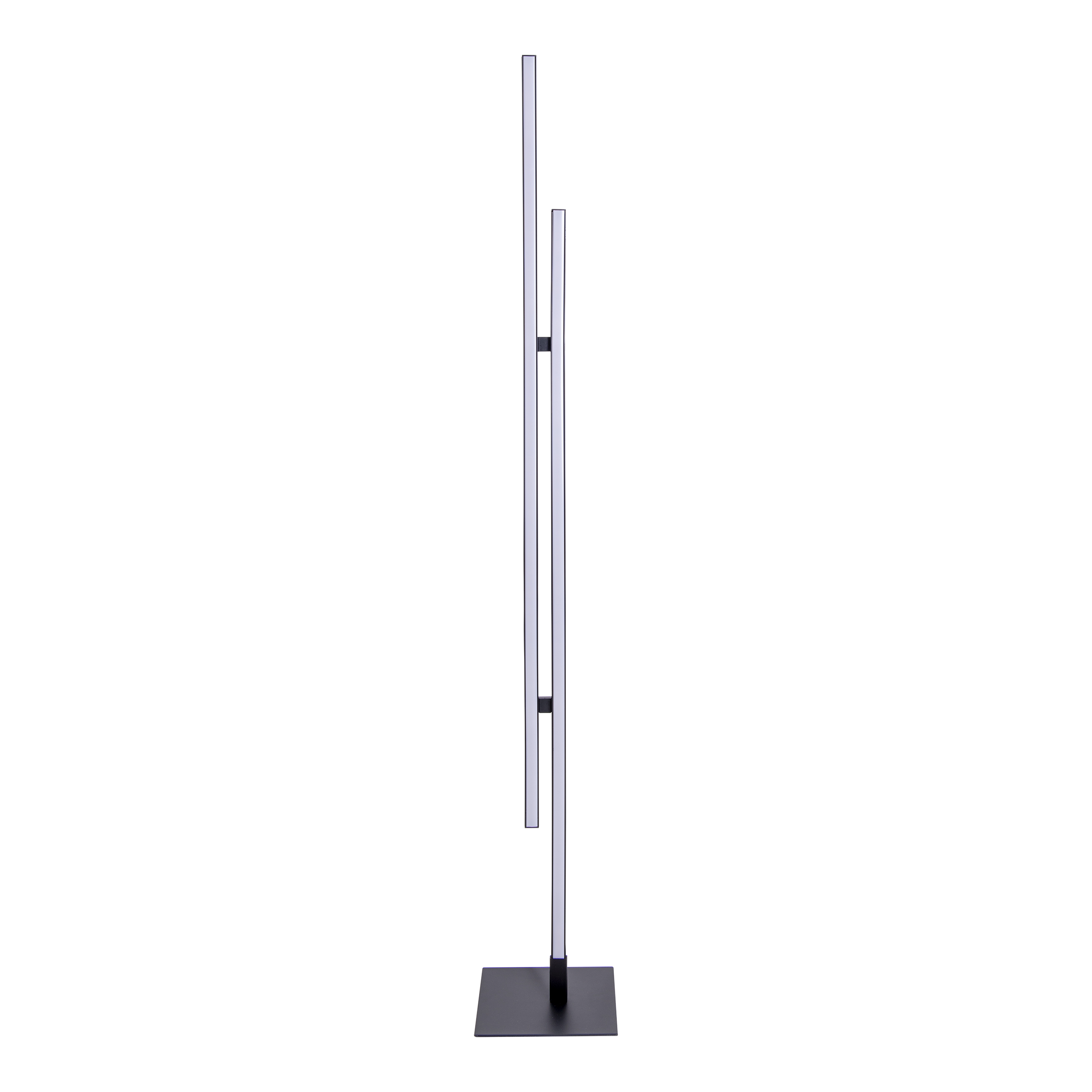 Hohe, moderne Stehlampe mit drei vertikalen Lichtleisten auf schwarzem quadratischem Sockel.