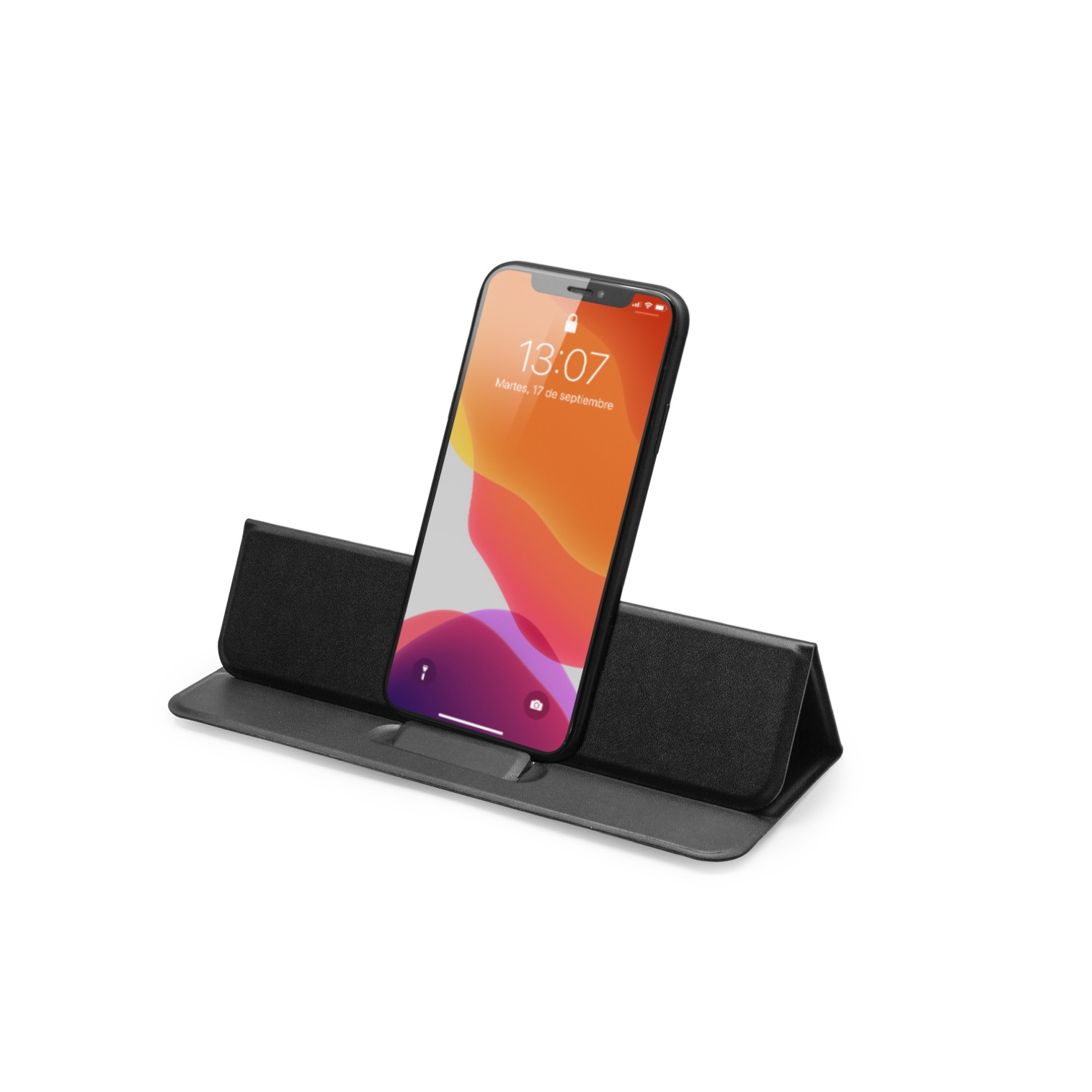 Smartphone en un soporte con base negra.