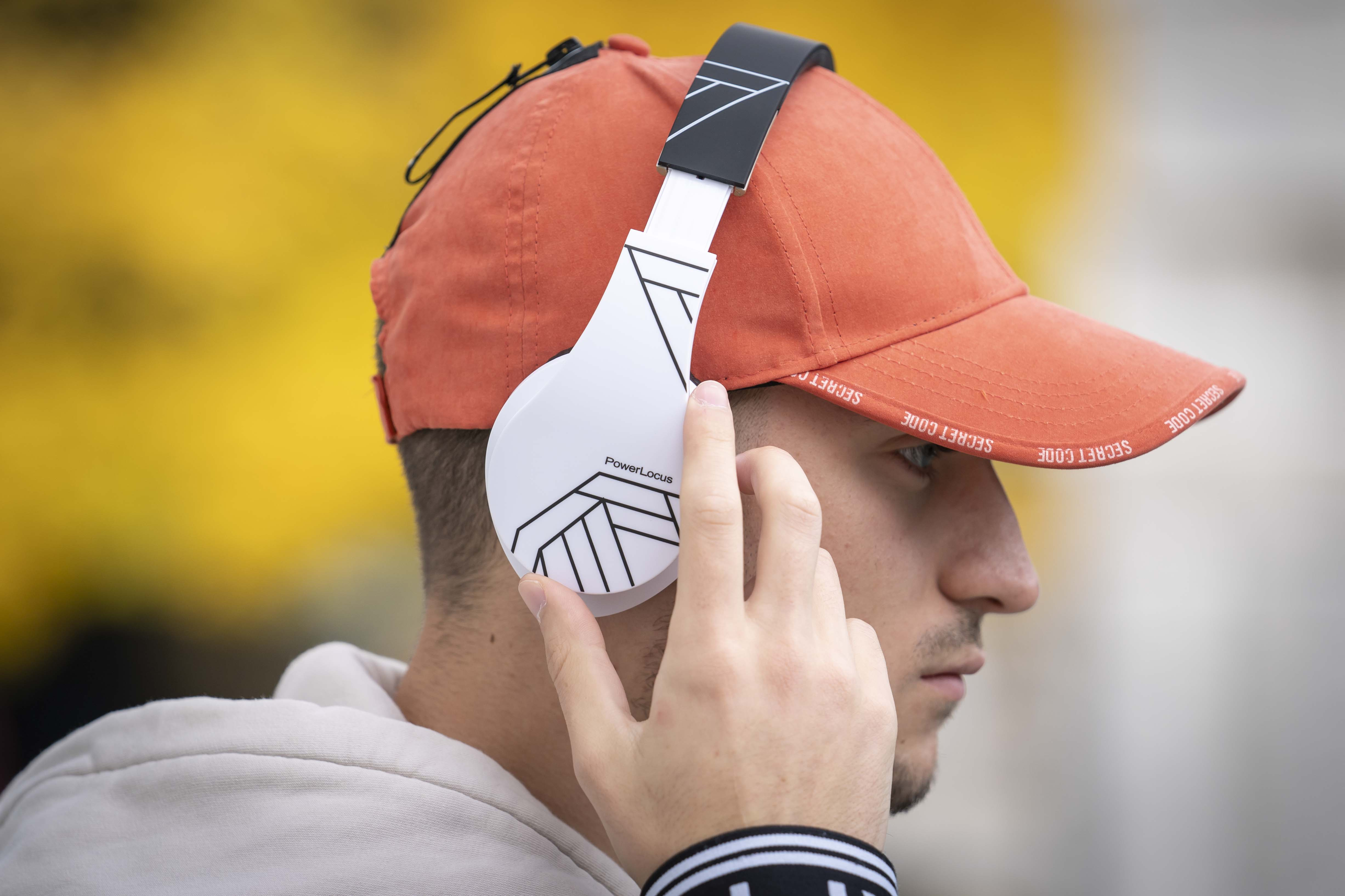 P2, Bluetooth Kopfhörer Schwarz/Weiß Over-ear POWERLOCUS