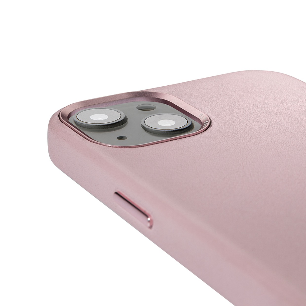 Nahaufnahme einer rosa Handyhülle mit drei Kameraausschnitten. Weißer Hintergrund.