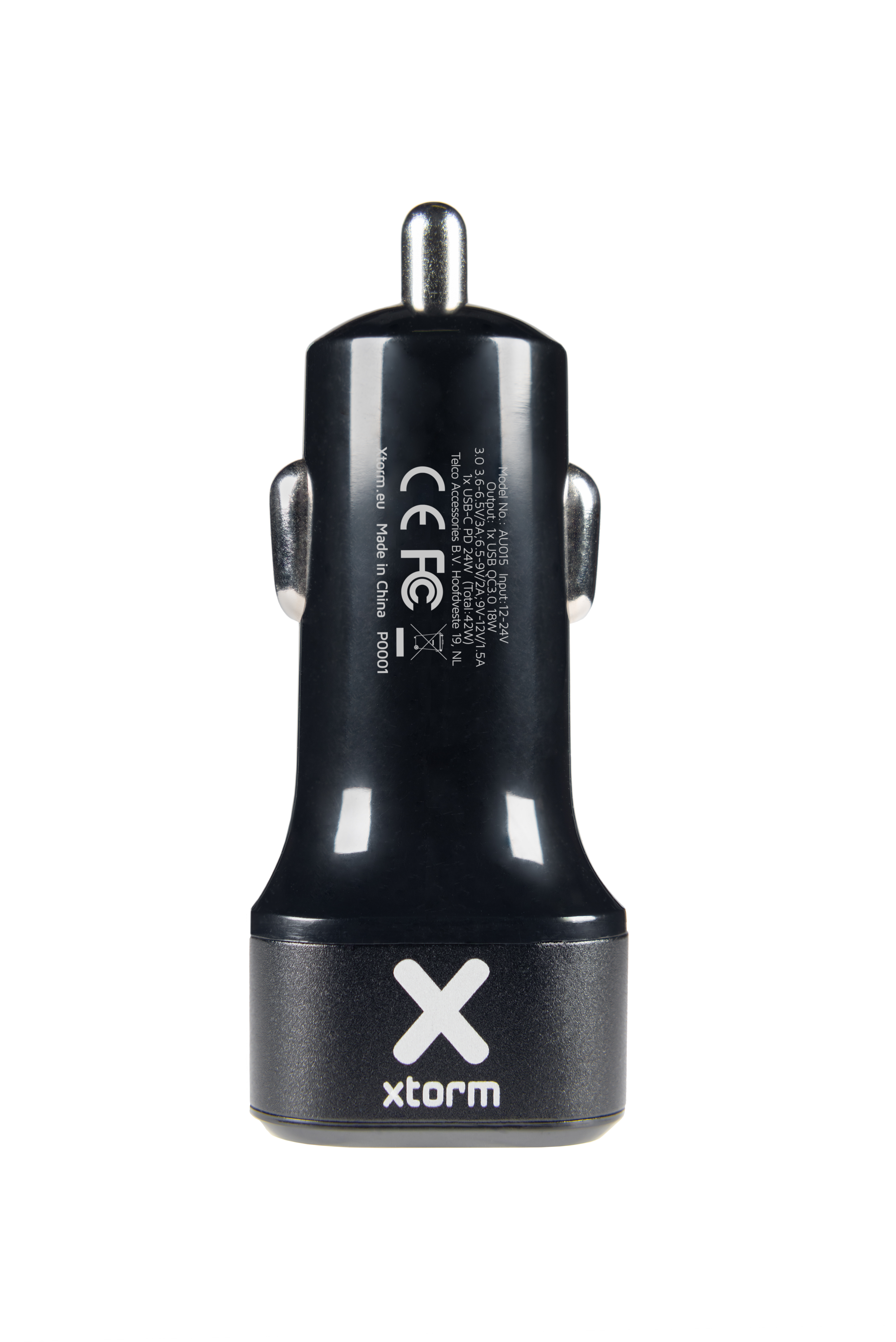 Schwarzes Autoladegerät mit weißem 'x'-Logo. Es dient zum Aufladen von Geräten.