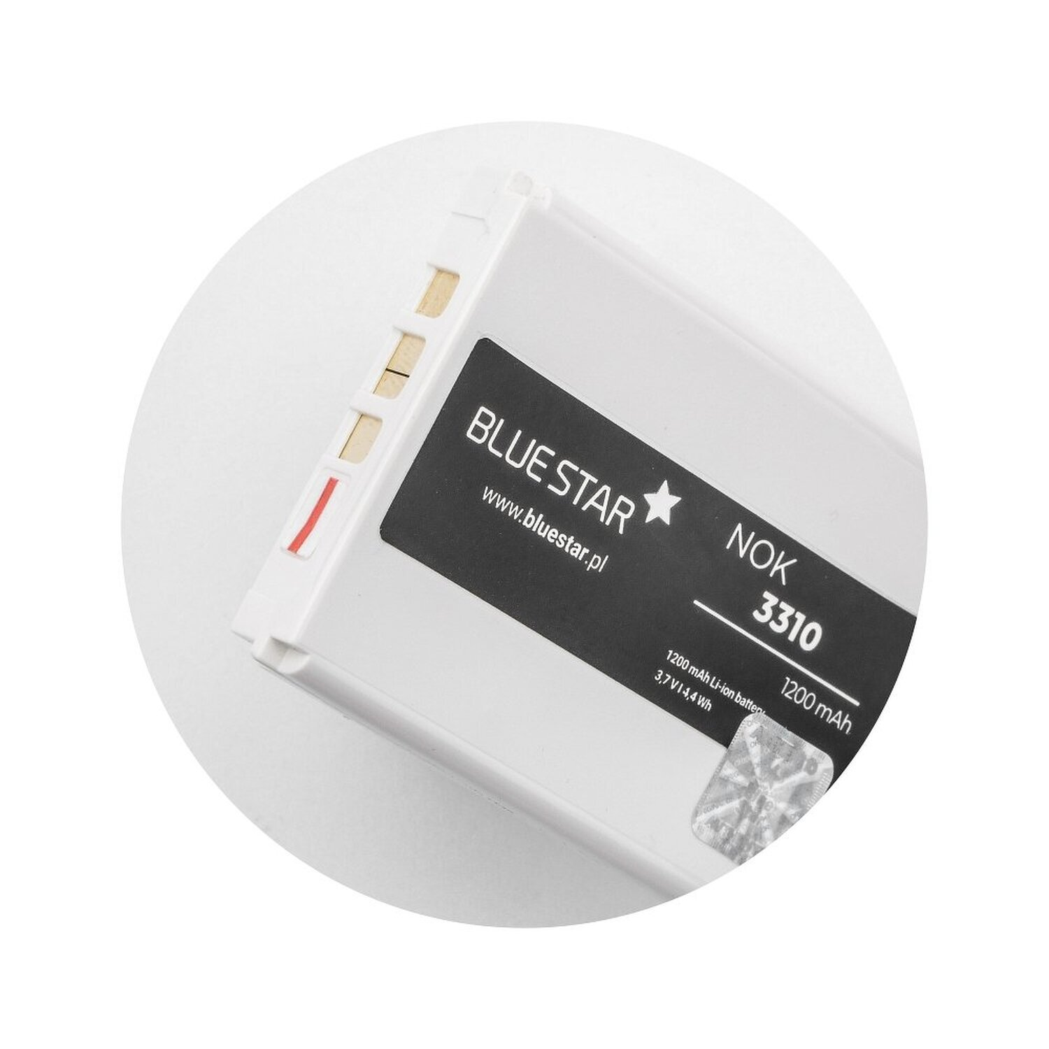 Weiße Telefonbatterie mit Blue Star Logo. Text auf der Batterie enthält "1200 mAh" und "NOK 3310".