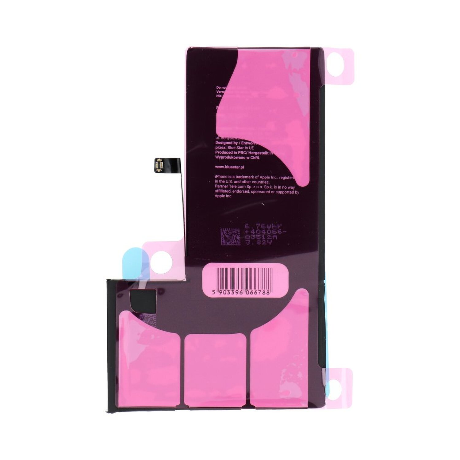 Eine weiße Batterie mit rosa Aufklebern mit schwarzem Text und einem QR-Code auf weißem Hintergrund.