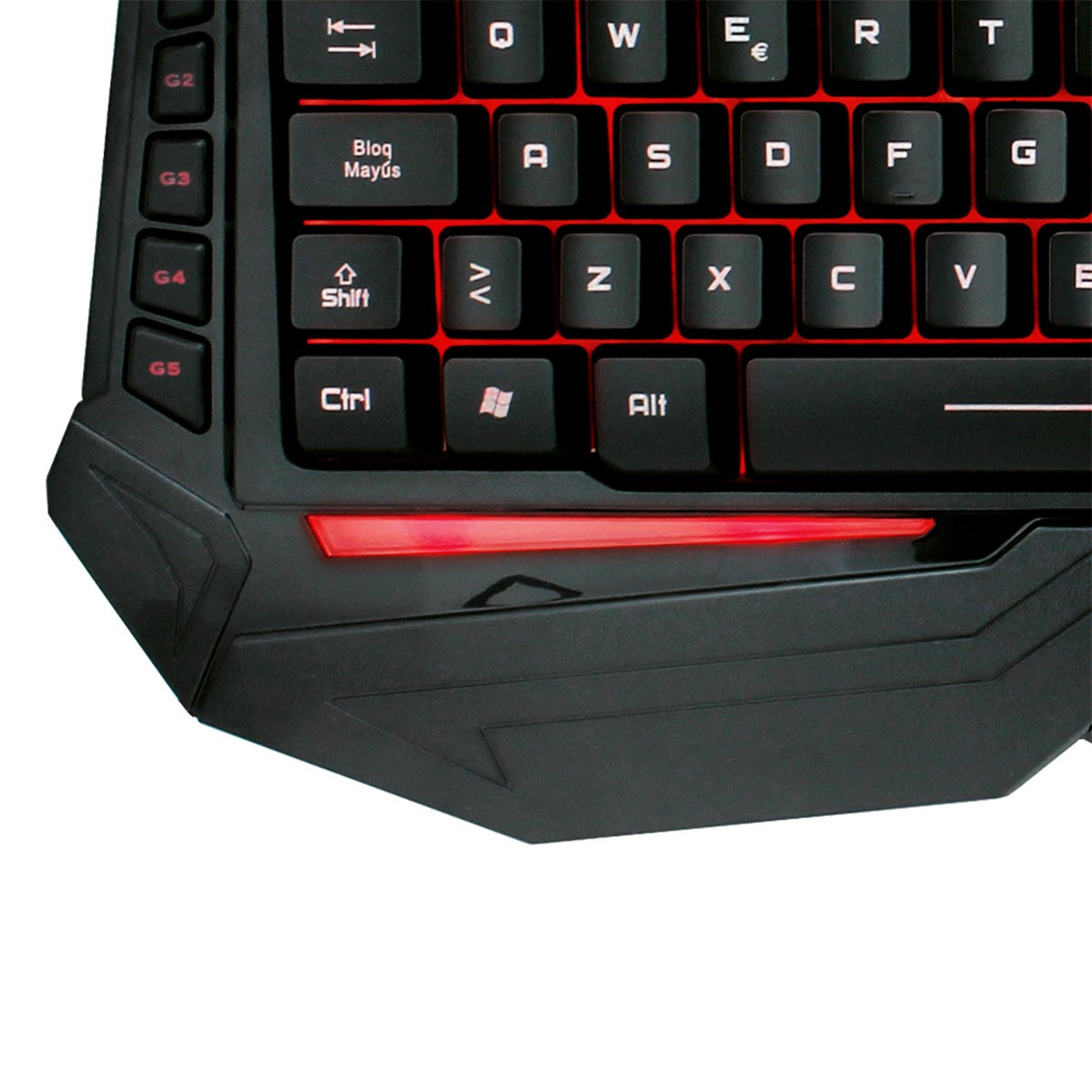 Primo piano di una tastiera da gioco con tasti retroilluminati rossi, che mostra layout e design.