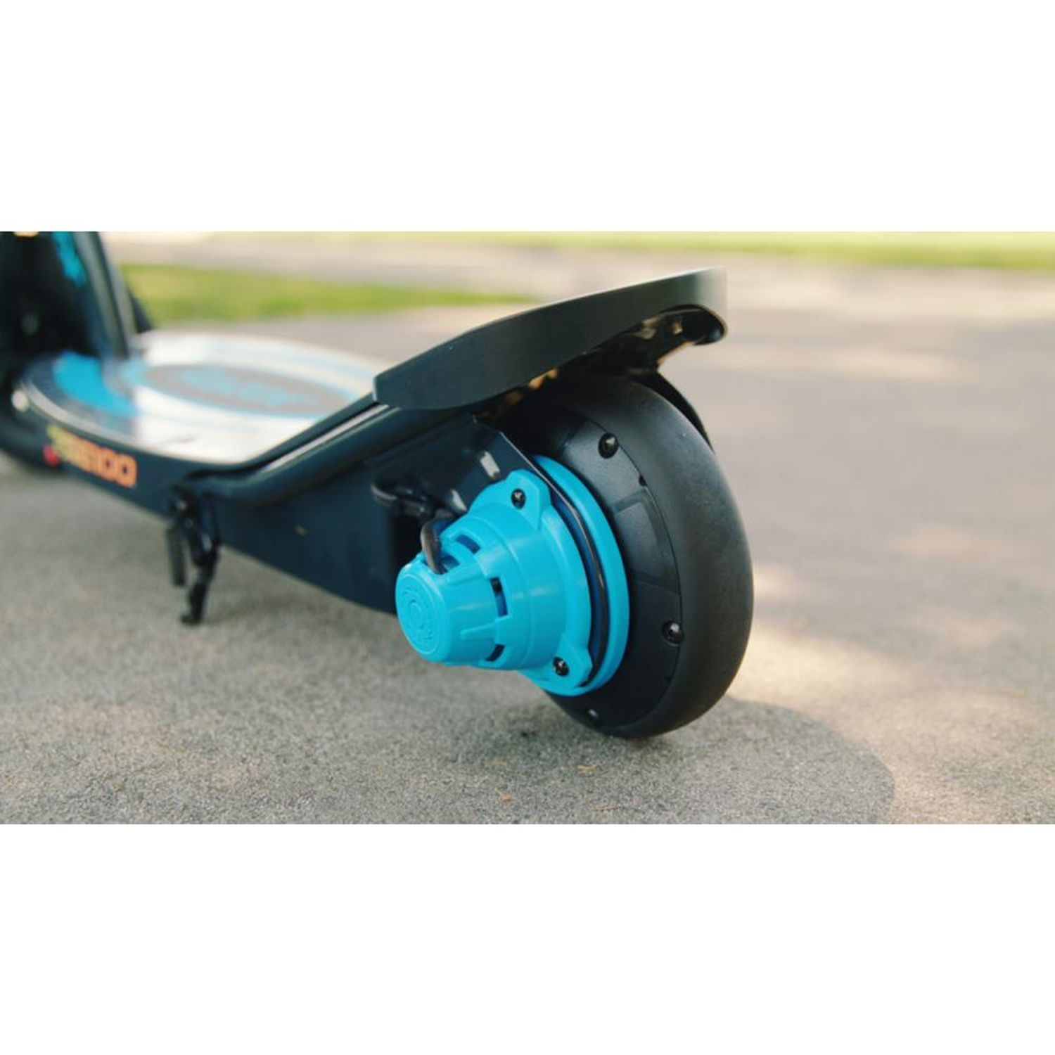 Core E100 Deck) (5 Power Electric blau) Scooter (Aluminium RAZOR Zoll,