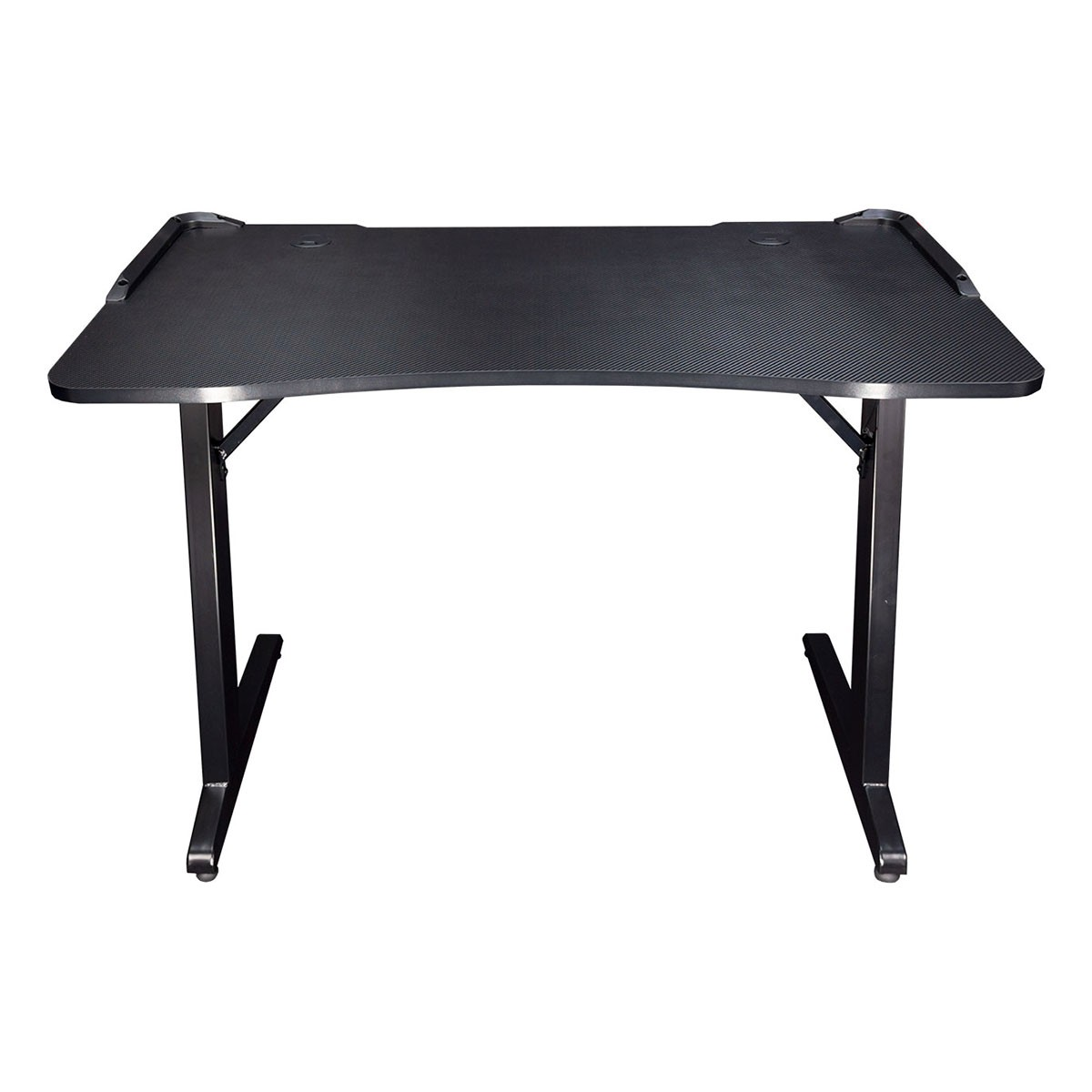 Escritorio de juego negro con frente curvado y patas negras. Aislado sobre fondo blanco.