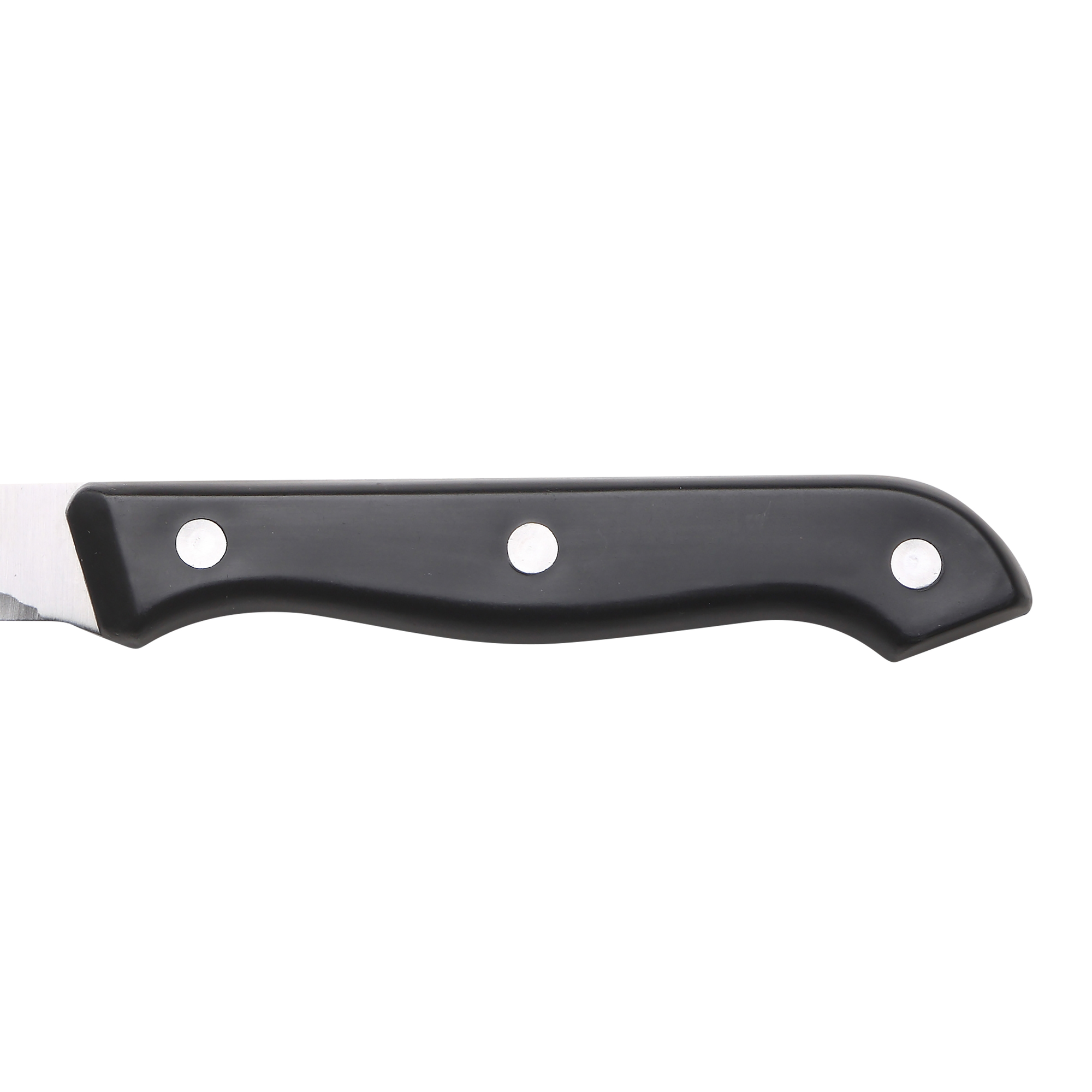 Primer plano del mango negro de un cuchillo con tres remaches. Fondo blanco.