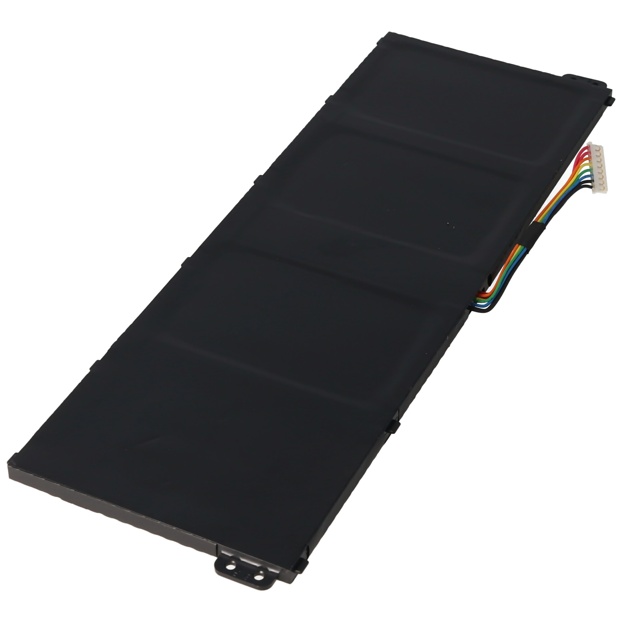 Een zwarte laptopbatterij met aangesloten kabels. Op een witte achtergrond.