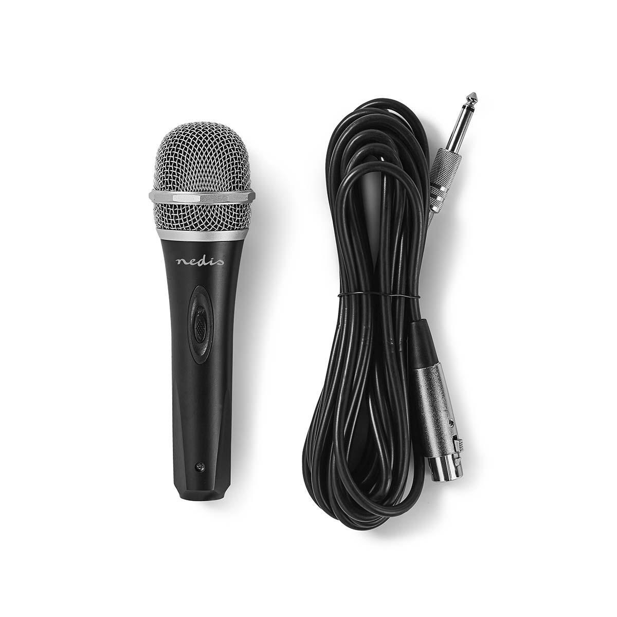 Schwarzes Mikrofon mit silbernem Mesh-Kopf und Kabel. Kabel hat XLR und 6,35mm Klinke.