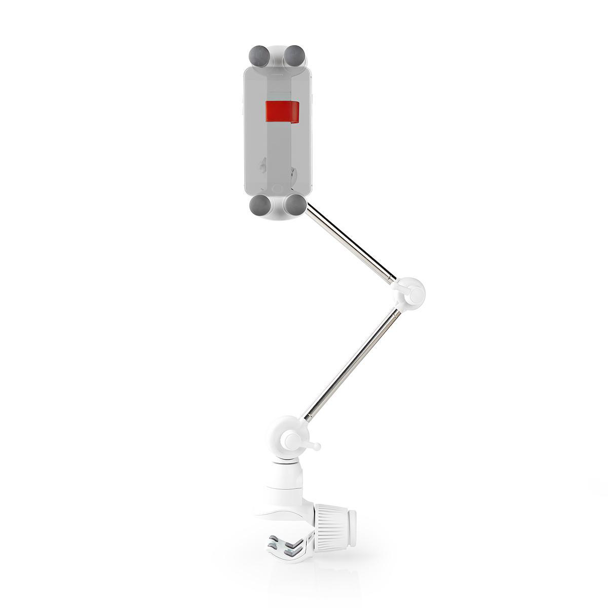 Schwarzes Ladegerät mit mehreren USB-Anschlüssen: PD 30W, Smart. Weißer Hintergrund.