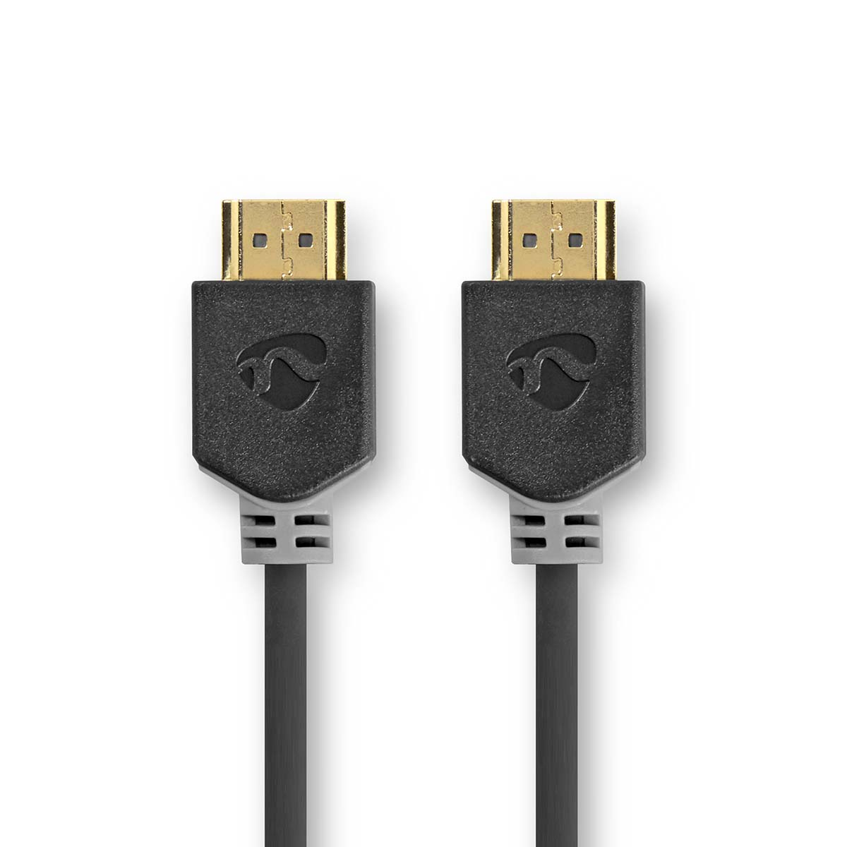 Twee zwarte HDMI-kabels met gouden connectoren, tegen een witte achtergrond.