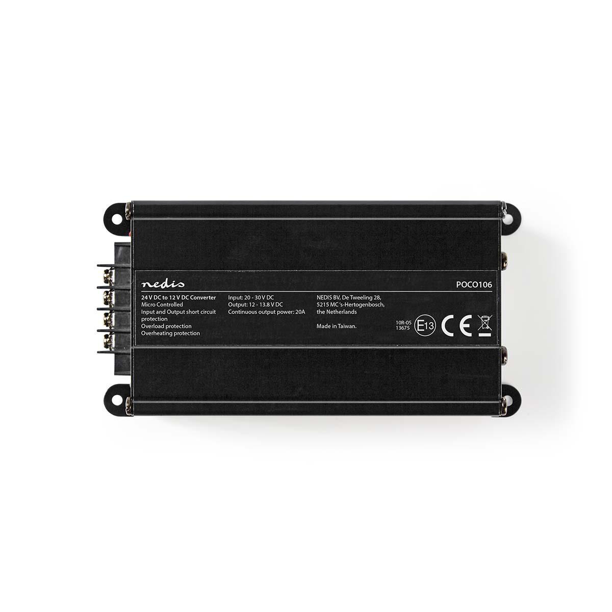 Een zwarte 24V naar 12V DC-converter met aansluitingen, witte achtergrond. Tekst en labels aanwezig.