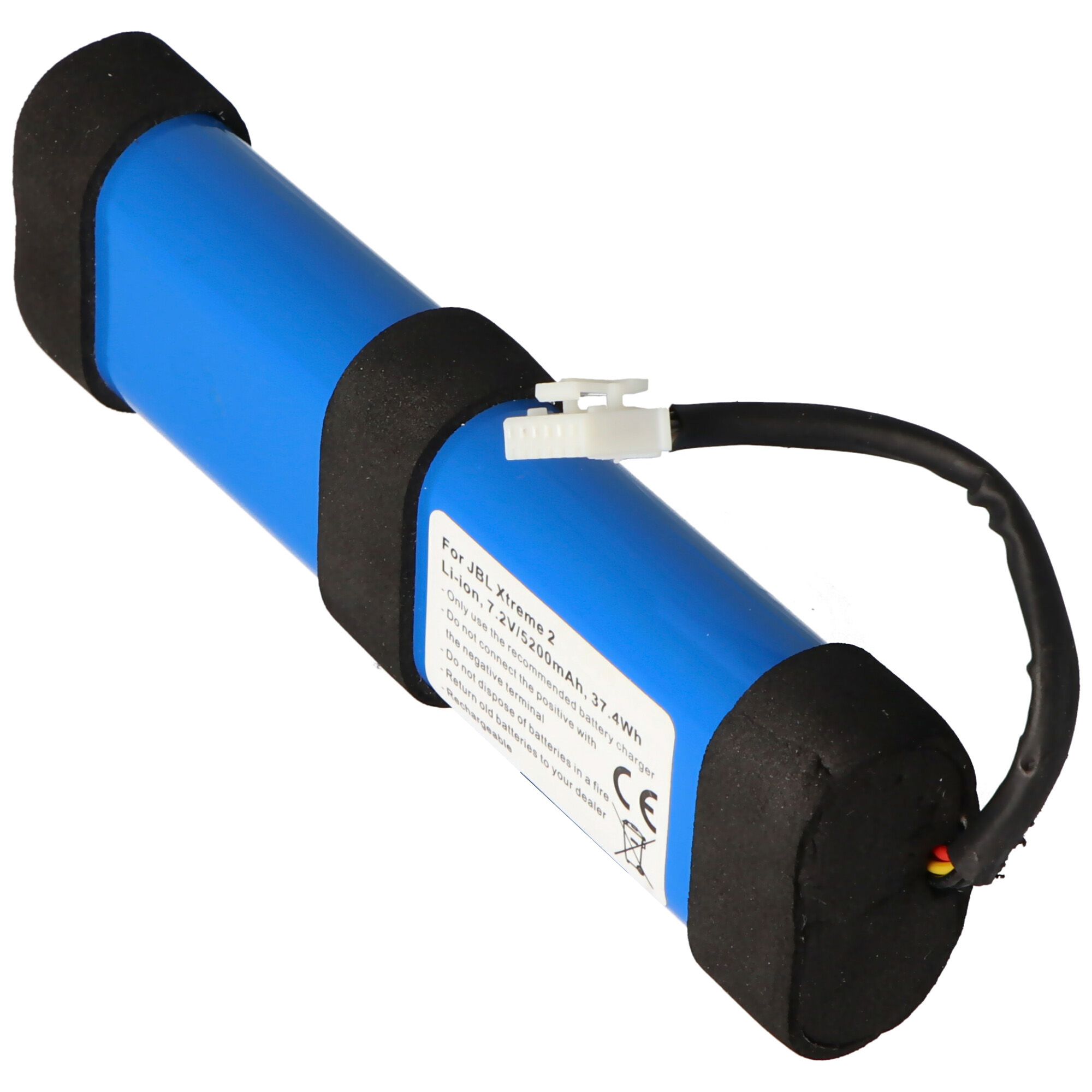 Eine blaue Batterie mit schwarzen Enden und einem weißen Etikett. Drähte sind befestigt.