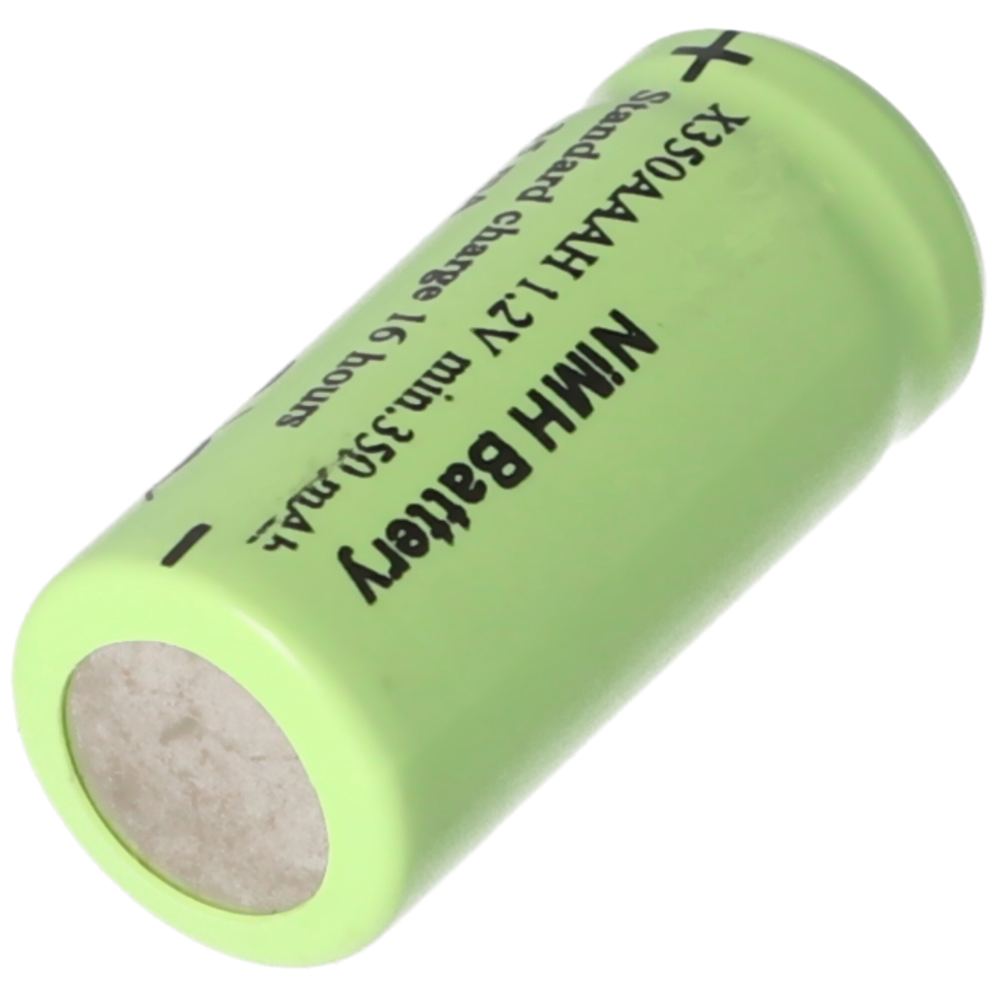 Eine grüne NMH-Batterie mit schwarzem Text, schräg auf weißem Hintergrund.