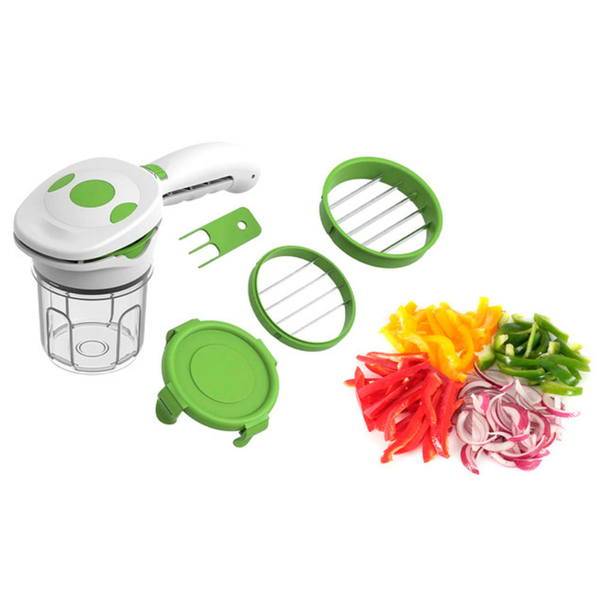 Un picador de verduras blanco y verde con pimientos y cebollas picadas.