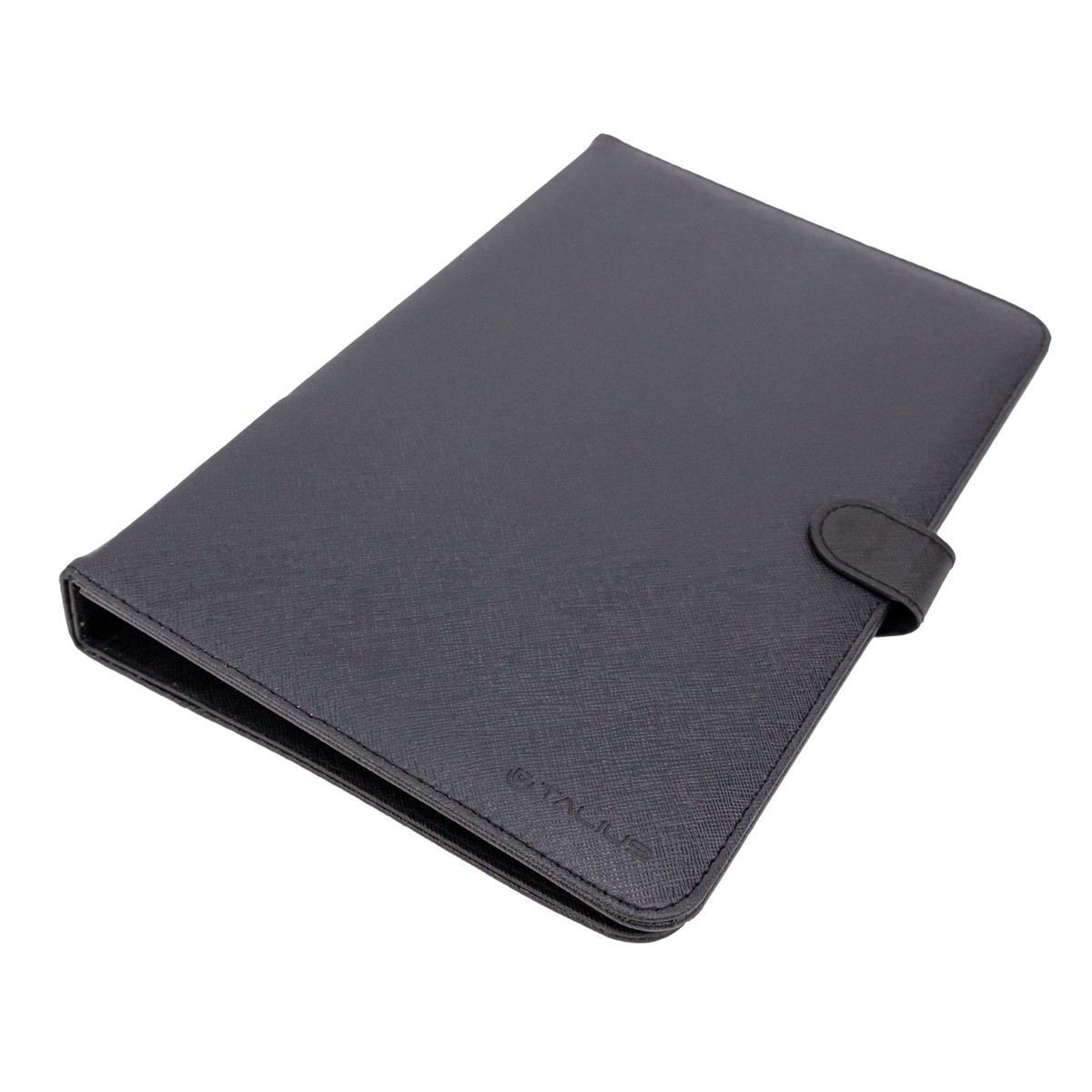 Un estuche folio de cuero negro cerrado, en ángulo sobre un fondo blanco.