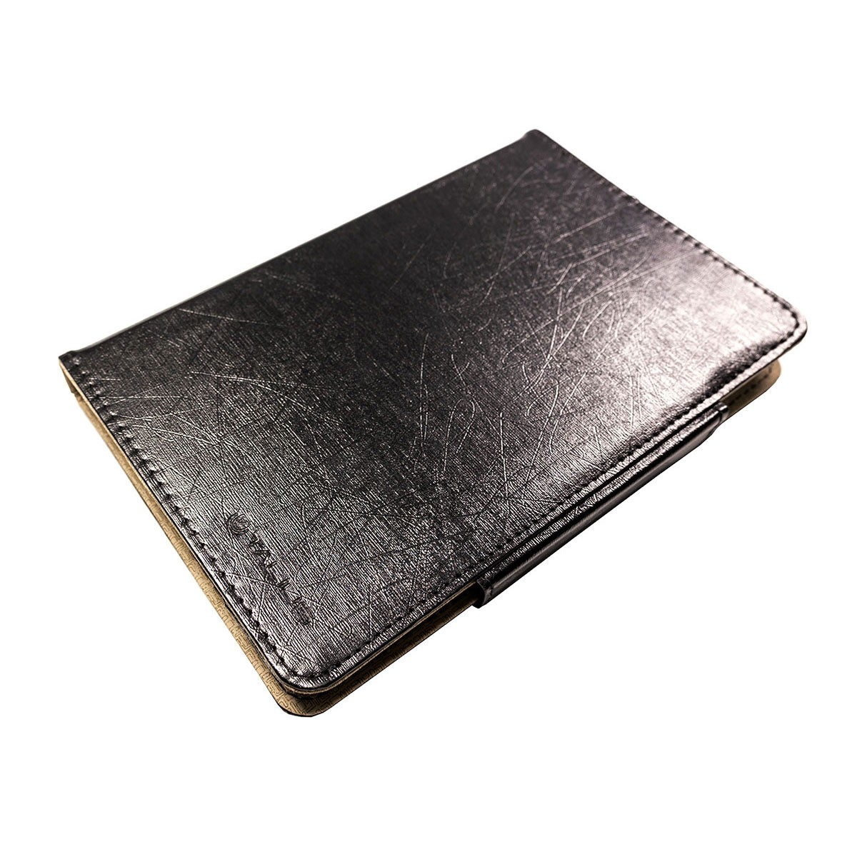 Funda de tableta cerrada, negra, similar al cuero, con superficie texturizada, sobre fondo blanco.