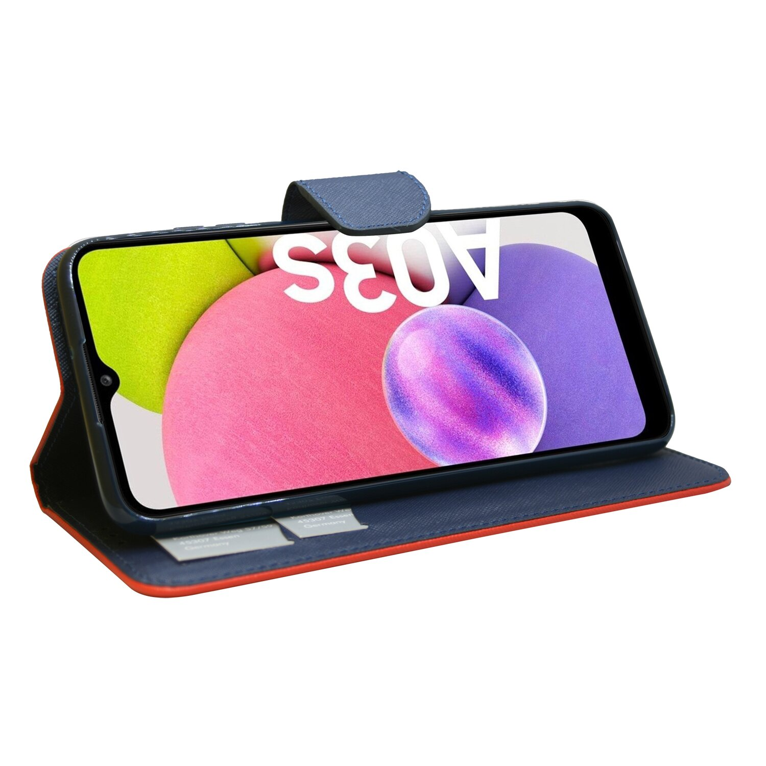 Eine offene Handyhülle mit einem Smartphone darin. Das Telefon zeigt einen bunten abstrakten Hintergrund.