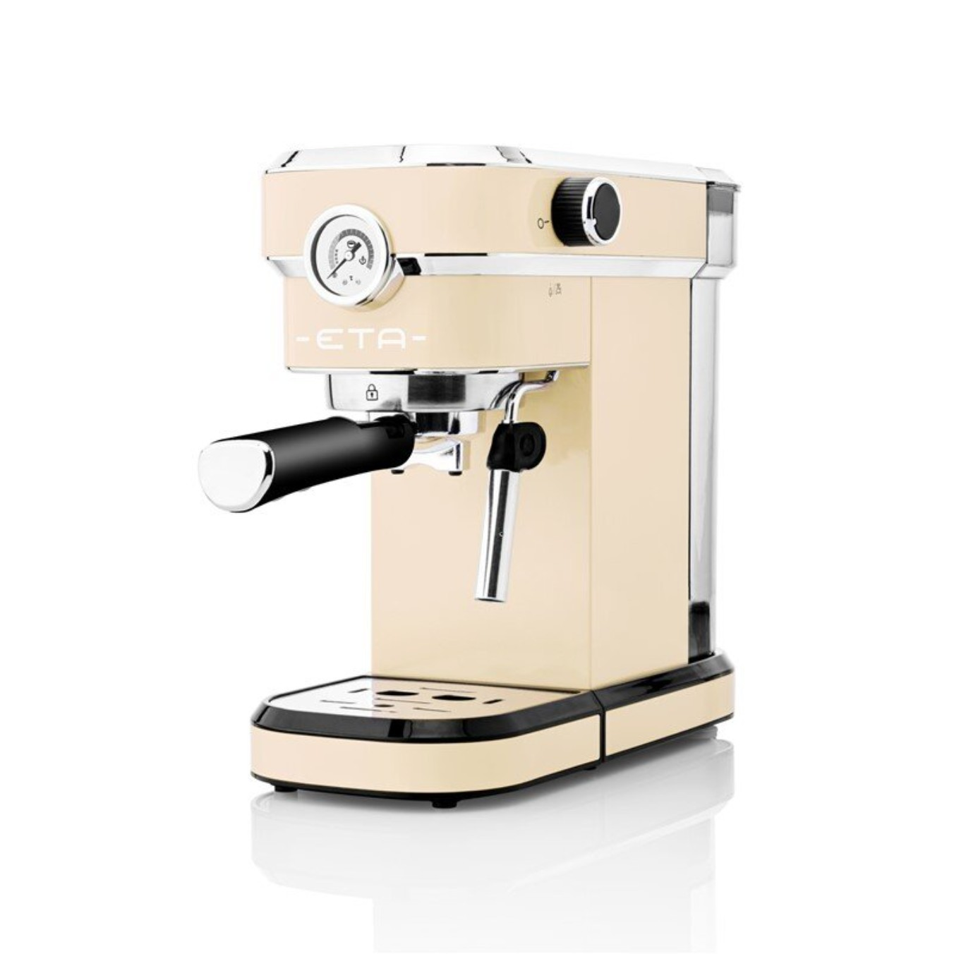 Beige Espressomaschine, Chromakzente, mit Manometer an der Vorderseite.