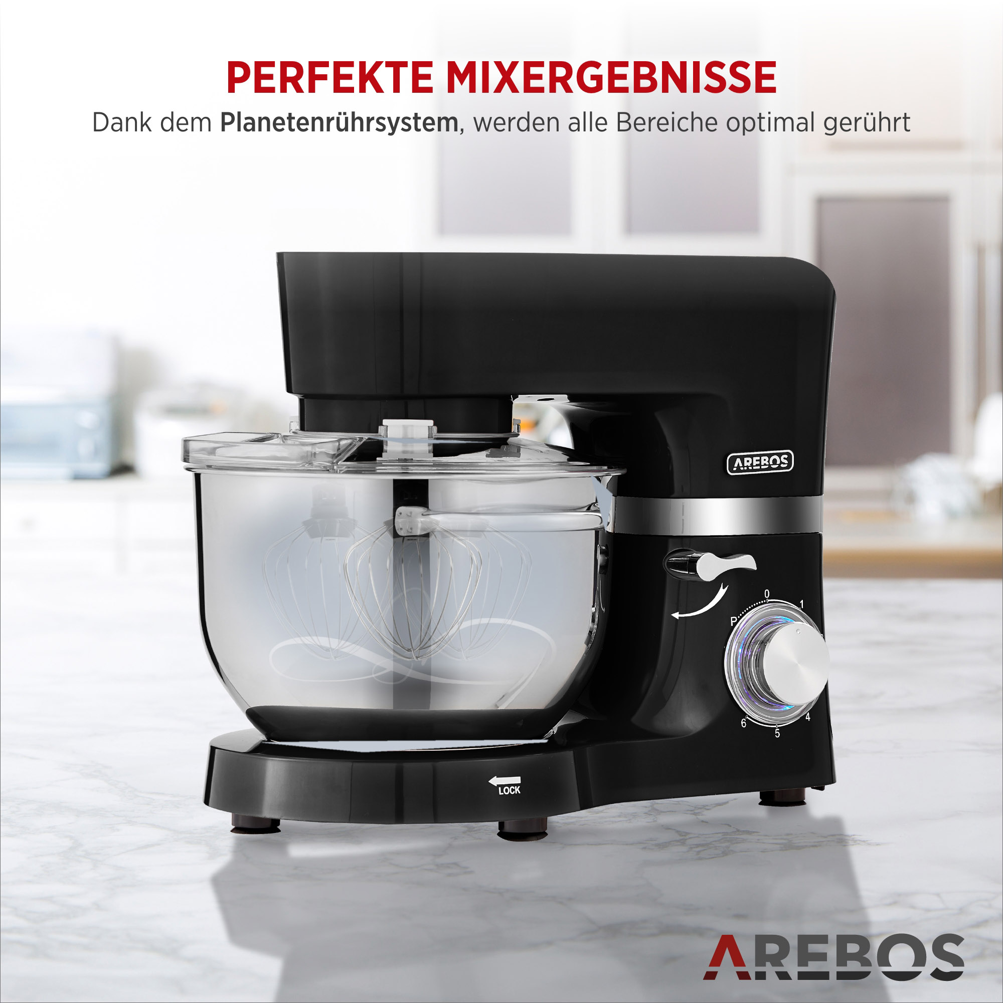 Ein schwarzer AREBOS-Küchenmixer. Er hat eine durchsichtige Schüssel und steht auf einer Marmorarbeitsplatte.