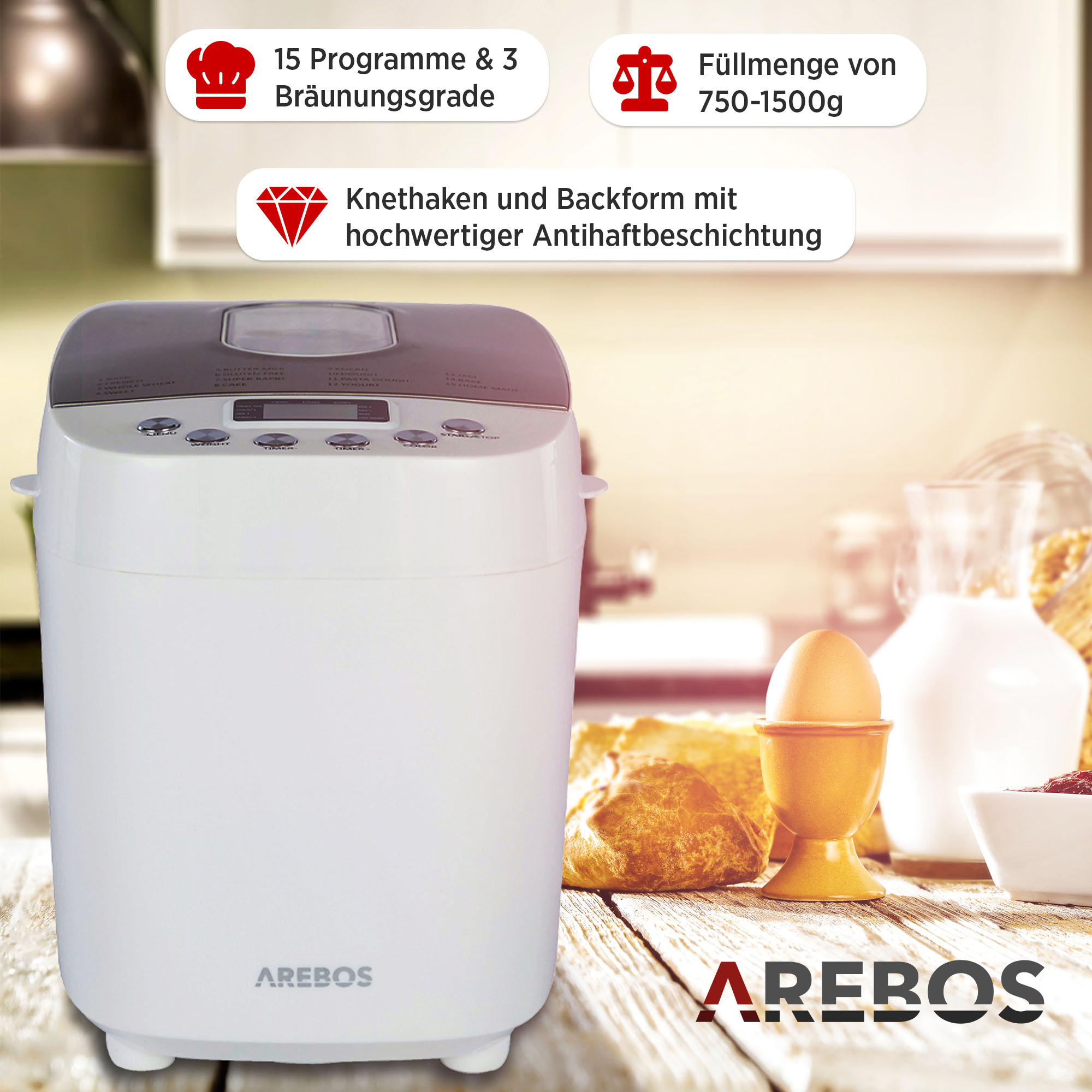 Ein weißer Brotbackautomat mit Text und Symbolen, mit einem Ei und Brot im Hintergrund.