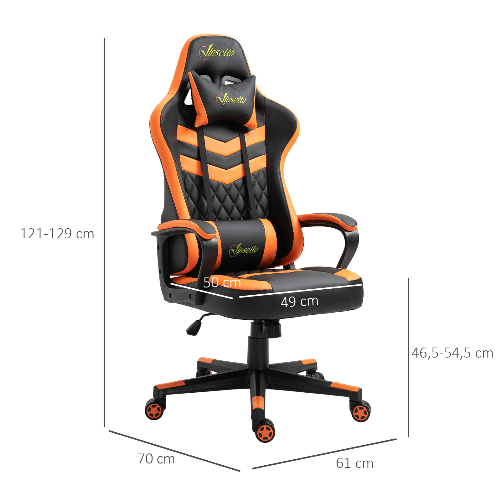 Silla gaming con diseño naranja y negro. Se muestran las dimensiones, respaldo alto y ruedas.
