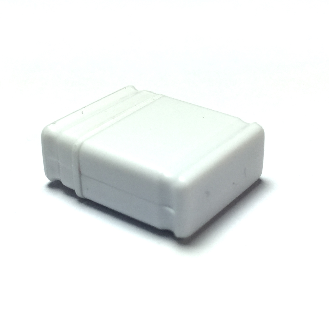 USB GERMANY USB-Stick P1 Mini (Weiß, 2 GB) ®ULTRA