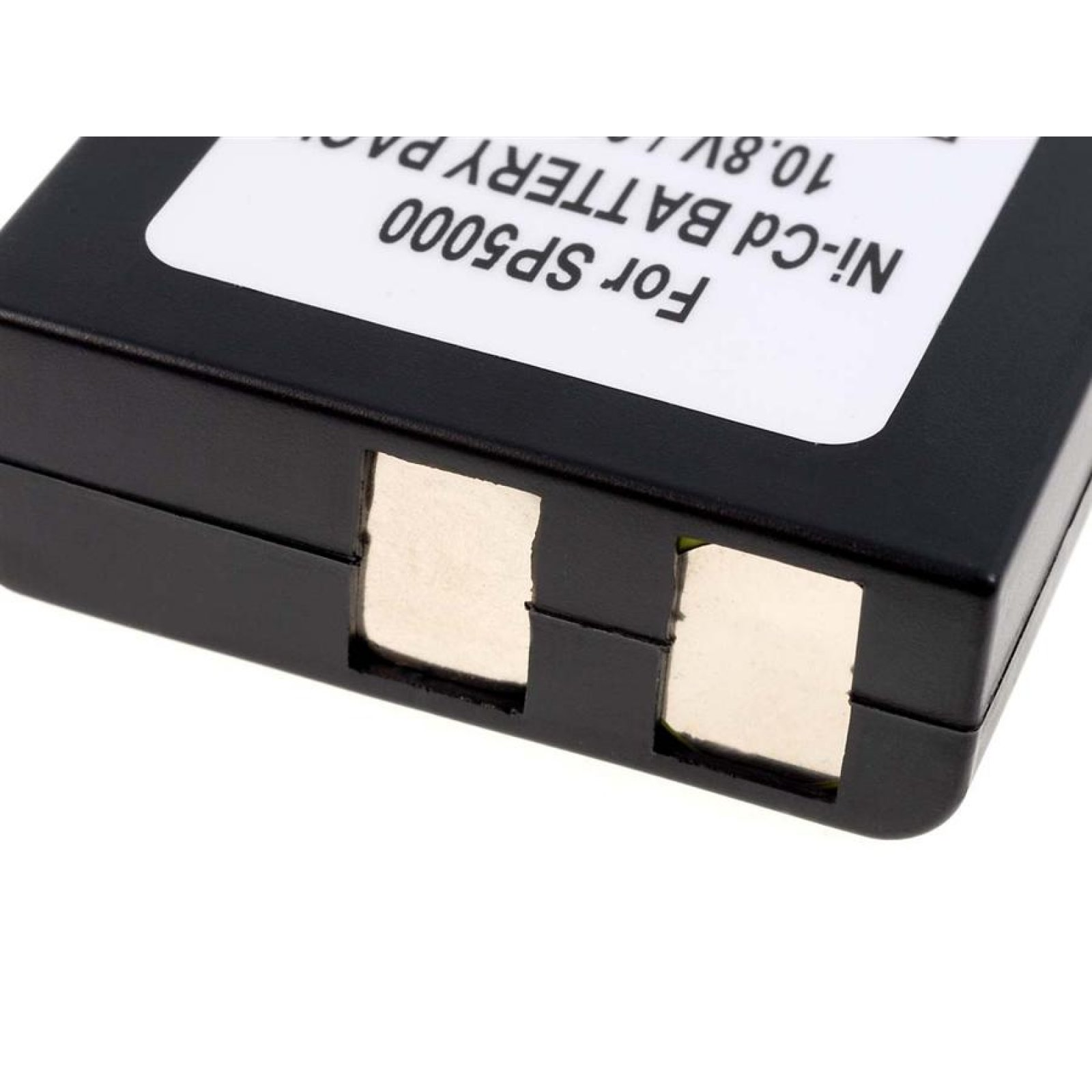 Un paquete de baterías negro con una etiqueta blanca que dice 'Ni-Cd Battery Pack 10.8V'.
