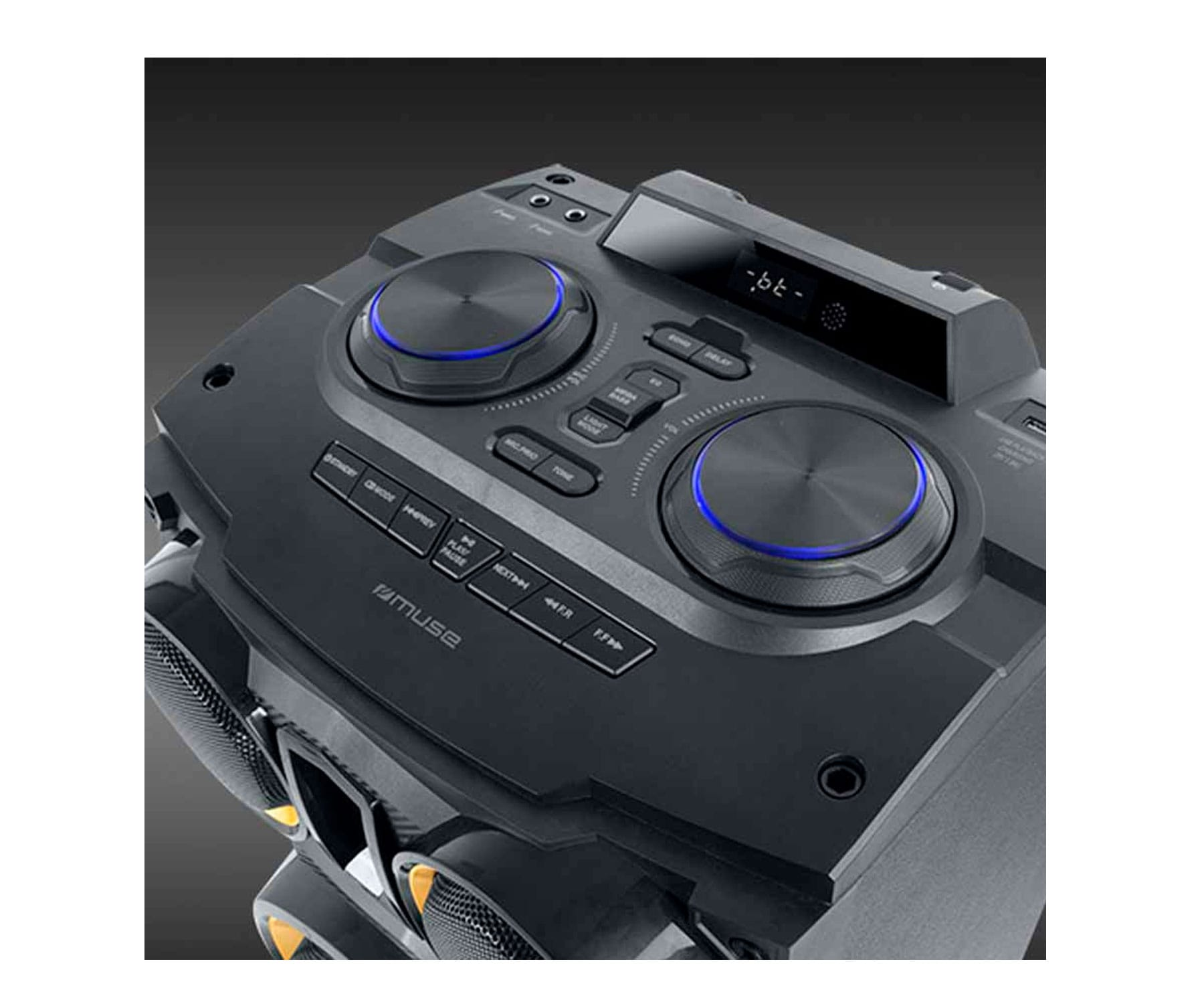 Czarny system audio z przyciskami i dwoma podświetlanymi na niebiesko pokrętłami.