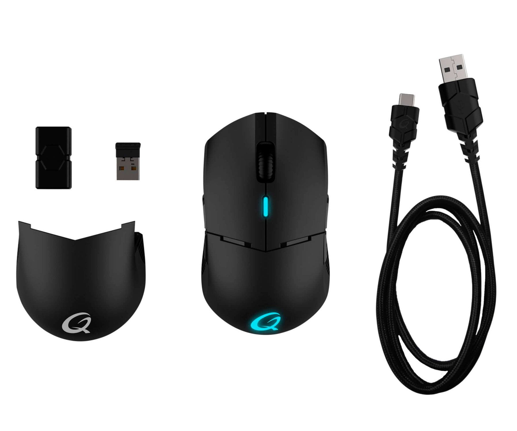Mouse da gioco nero, cavo USB e adattatore wireless. Mouse con luce blu, sfondo bianco.