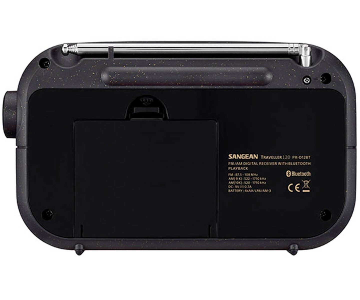 Il retro di una radio Sangean Traveller 120 nera con vano batterie e antenna.