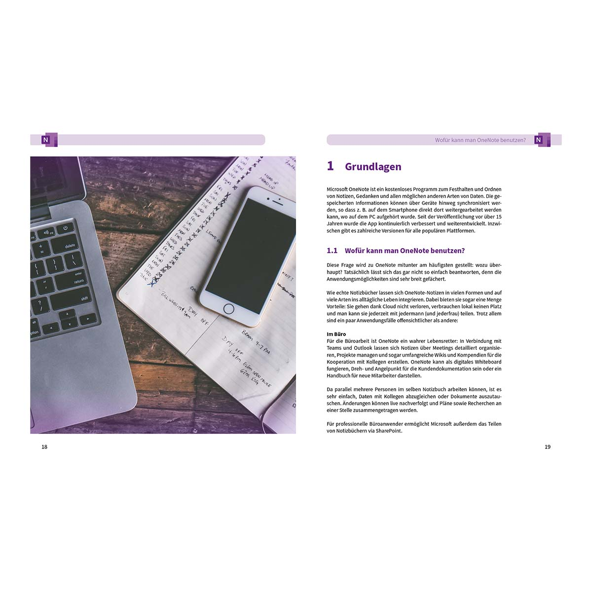 Laptop, Notizbuch und Smartphone auf einem Schreibtisch mit Notizen und einer lila-thematischen Buchseite.